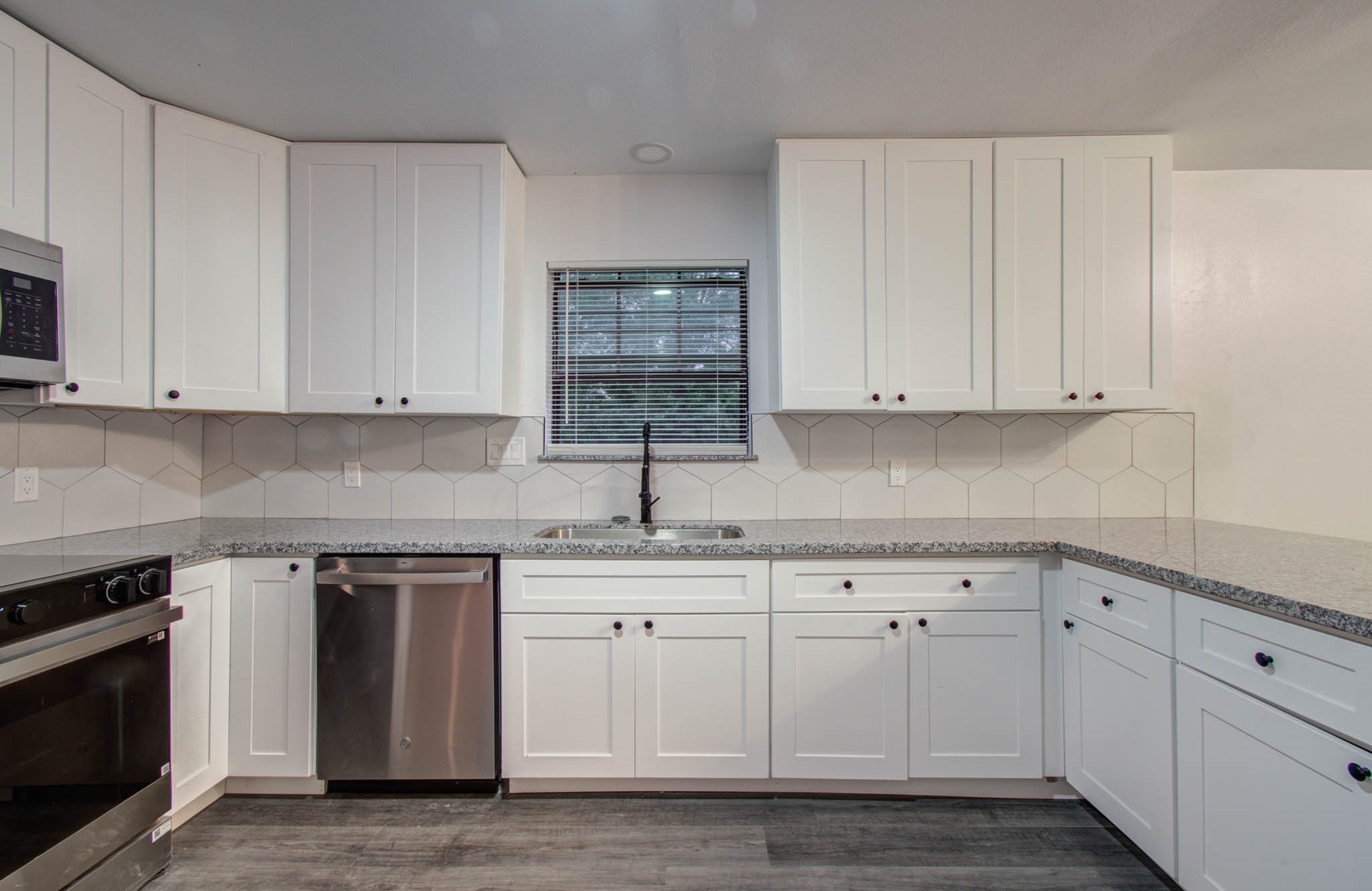 703 Ravensworth Drive Property Photo 14
