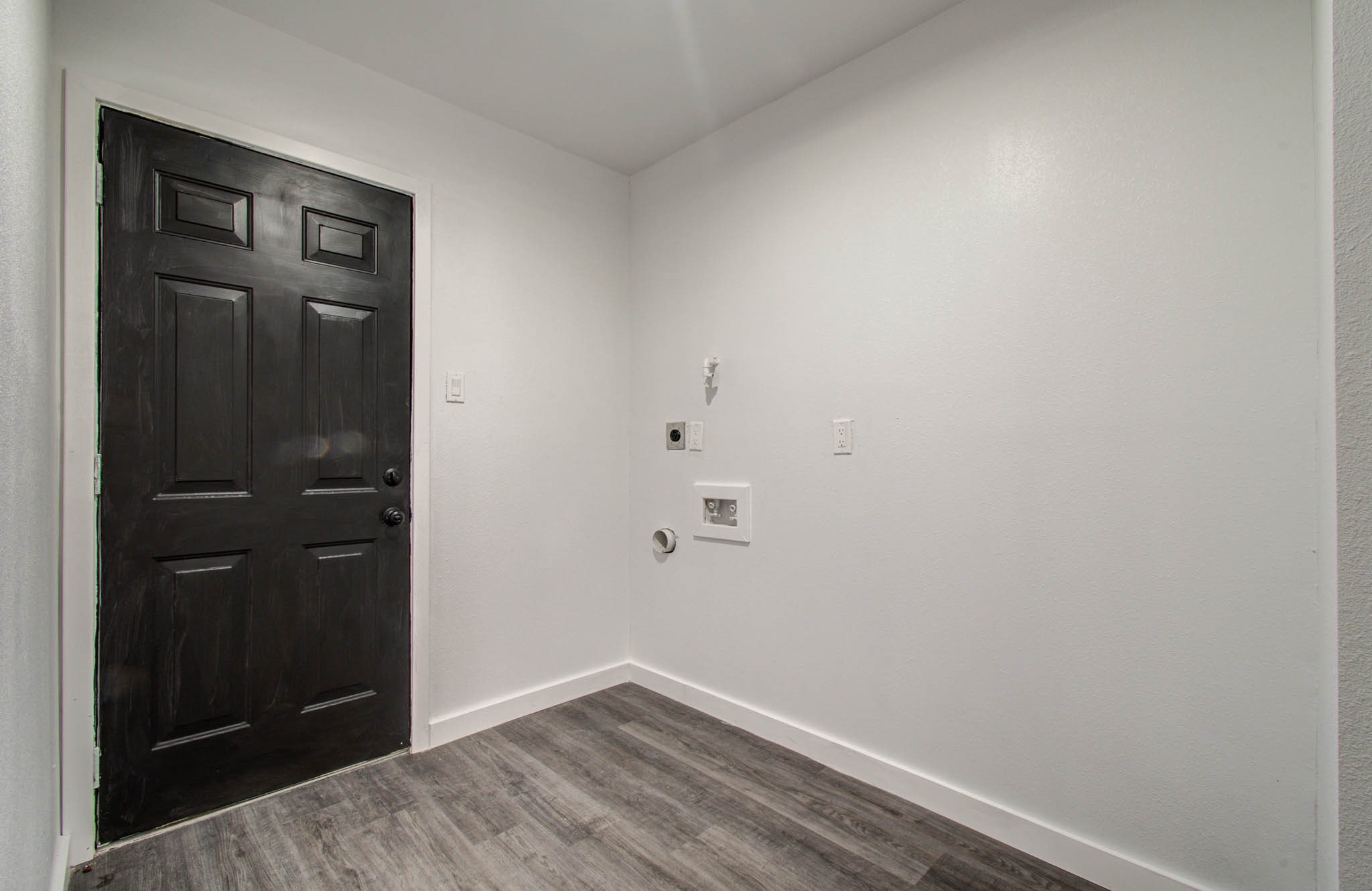 703 Ravensworth Drive Property Photo 16