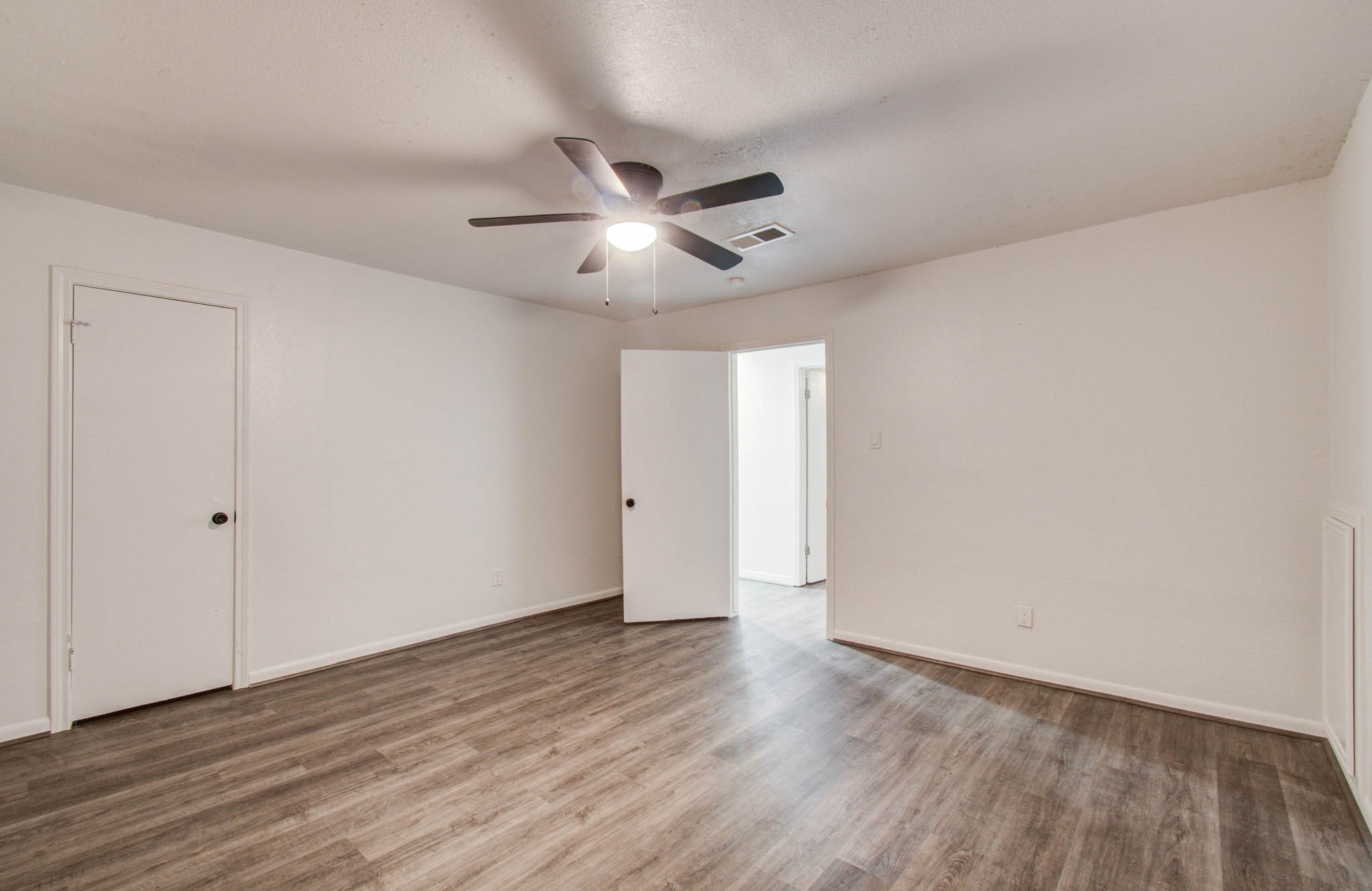 703 Ravensworth Drive Property Photo 33