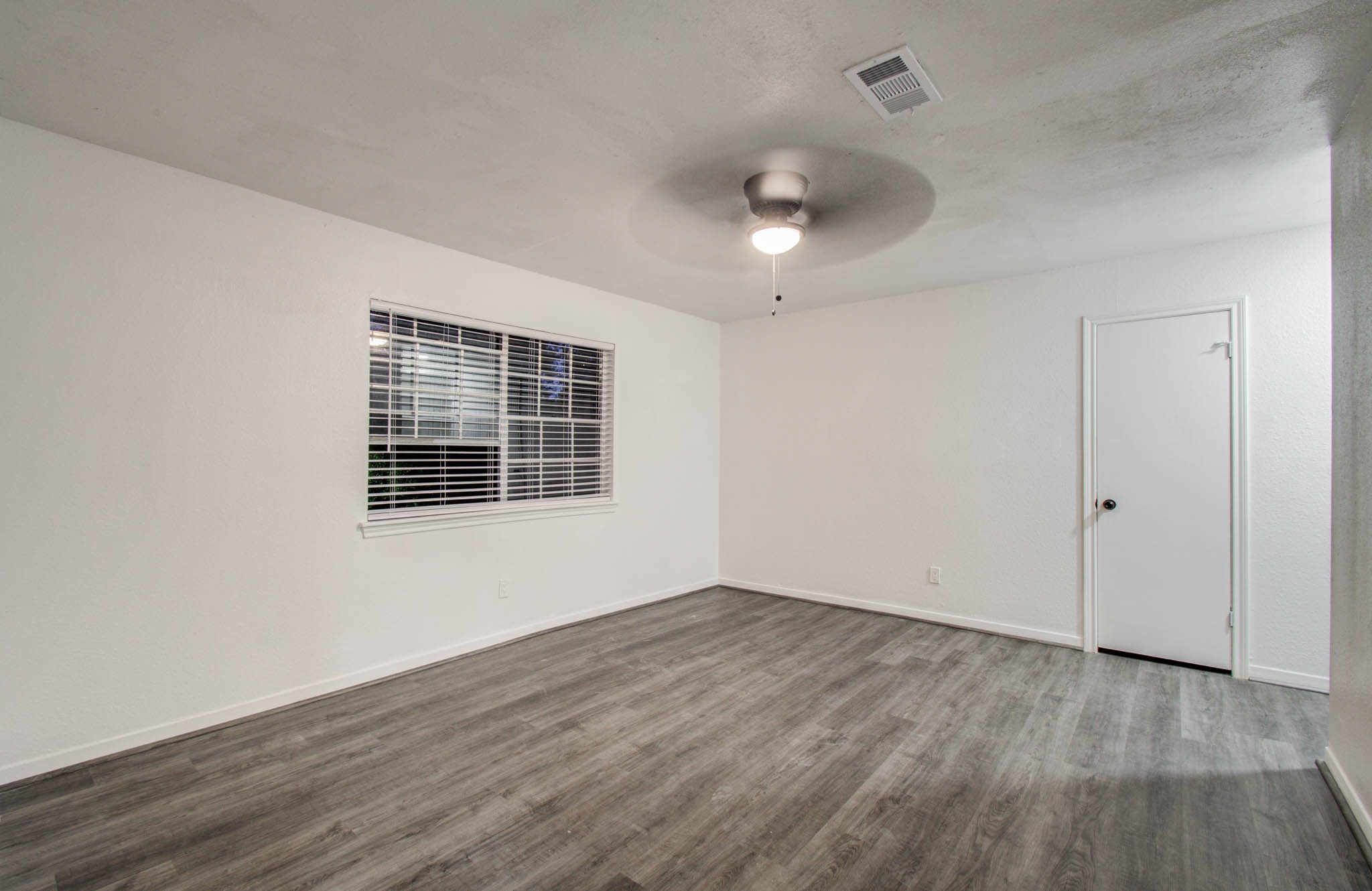 703 Ravensworth Drive Property Photo 37