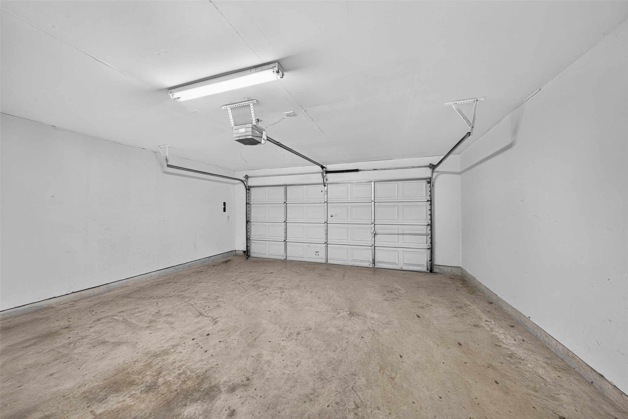 20531 Newfalls Court Property Photo 10