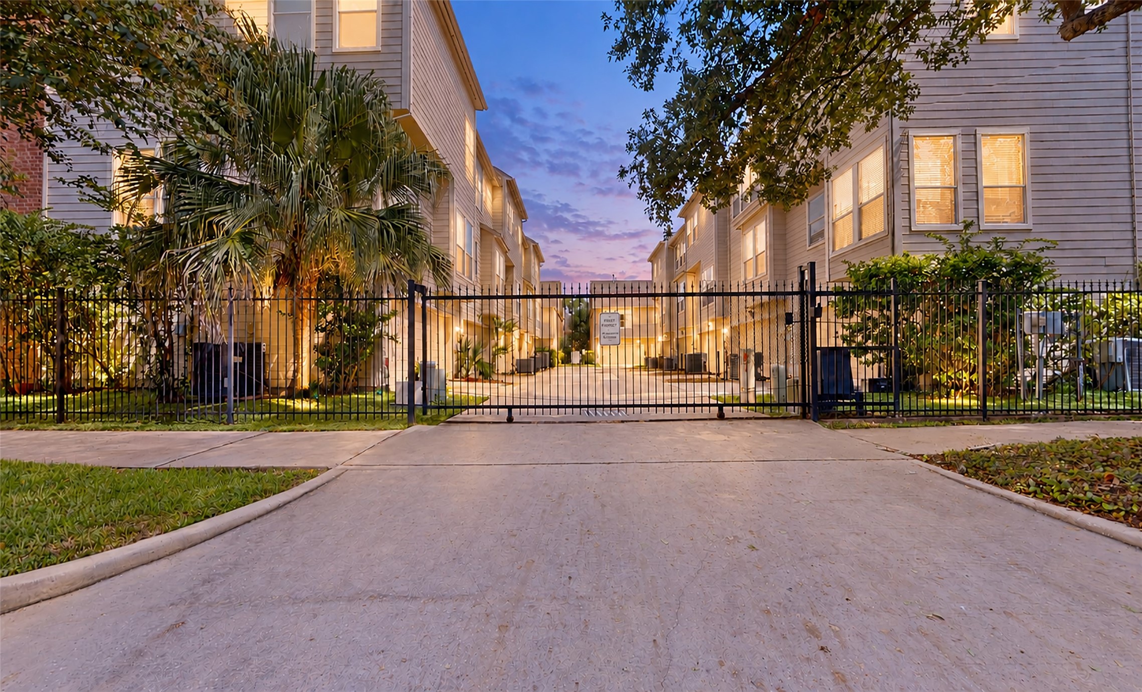 1517 Drew Street Property Photo 1