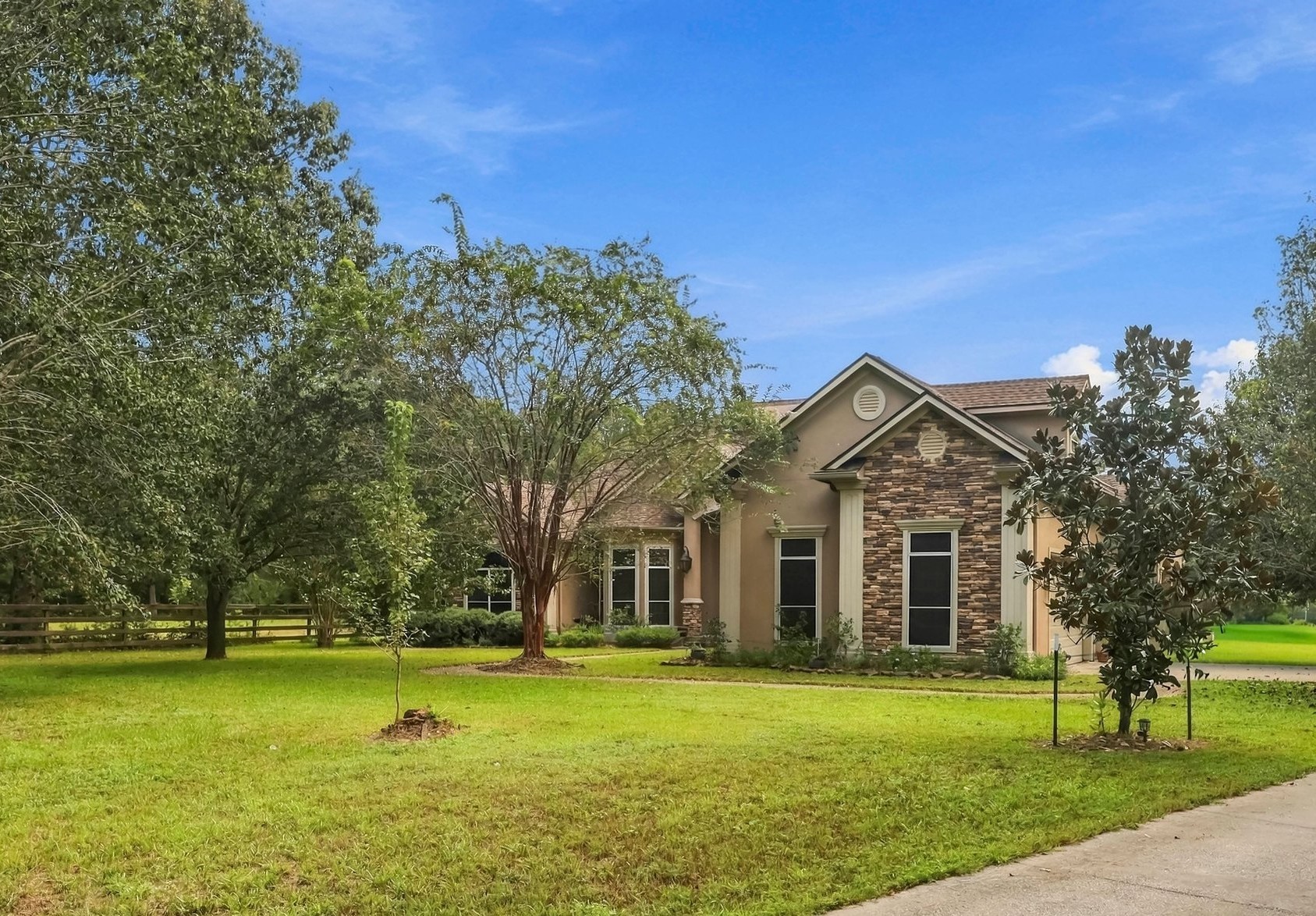 17206 Horseshoe Way Property Photo 3