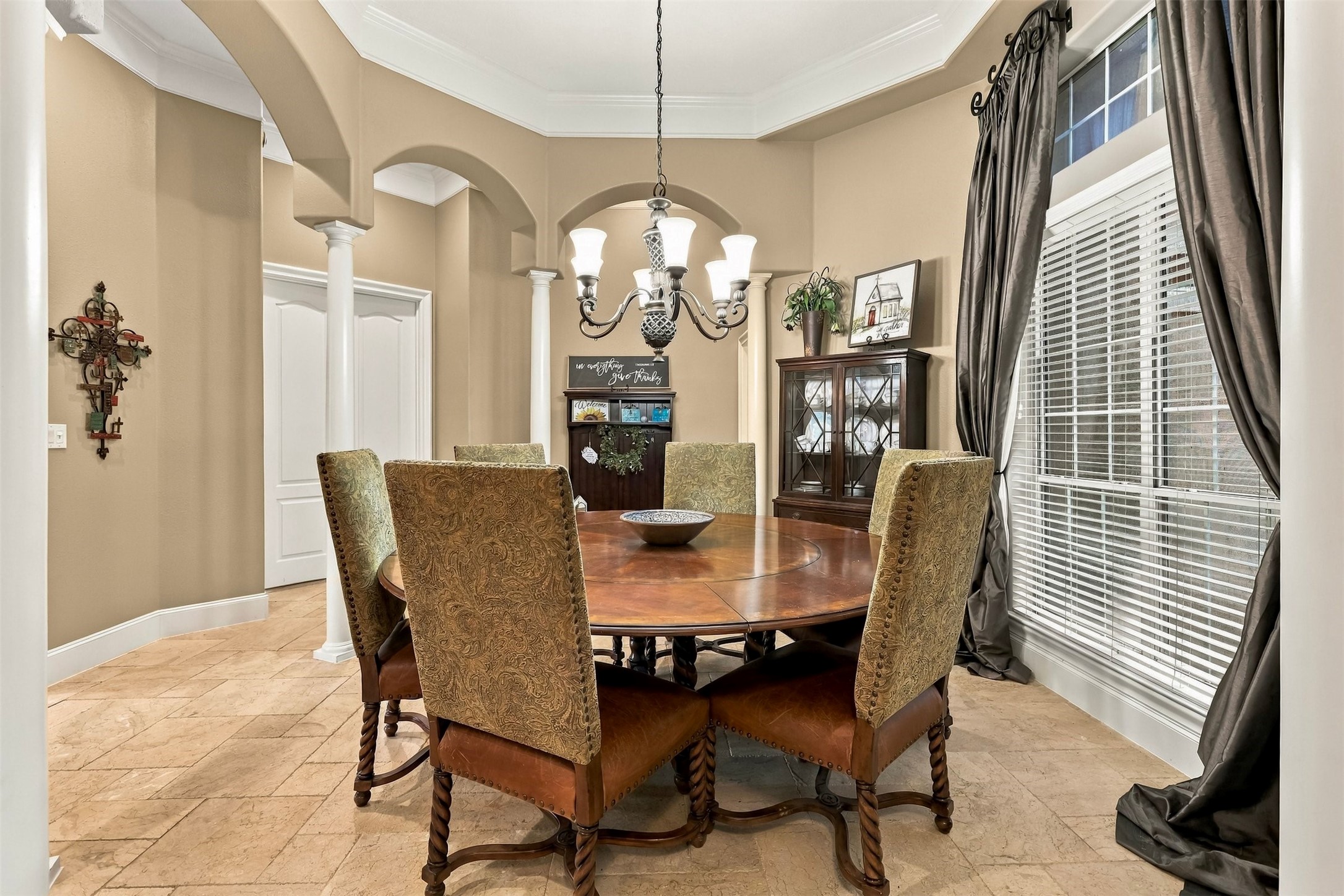 17206 Horseshoe Way Property Photo 9