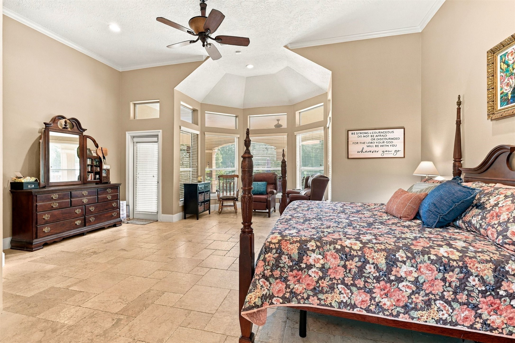 17206 Horseshoe Way Property Photo 28