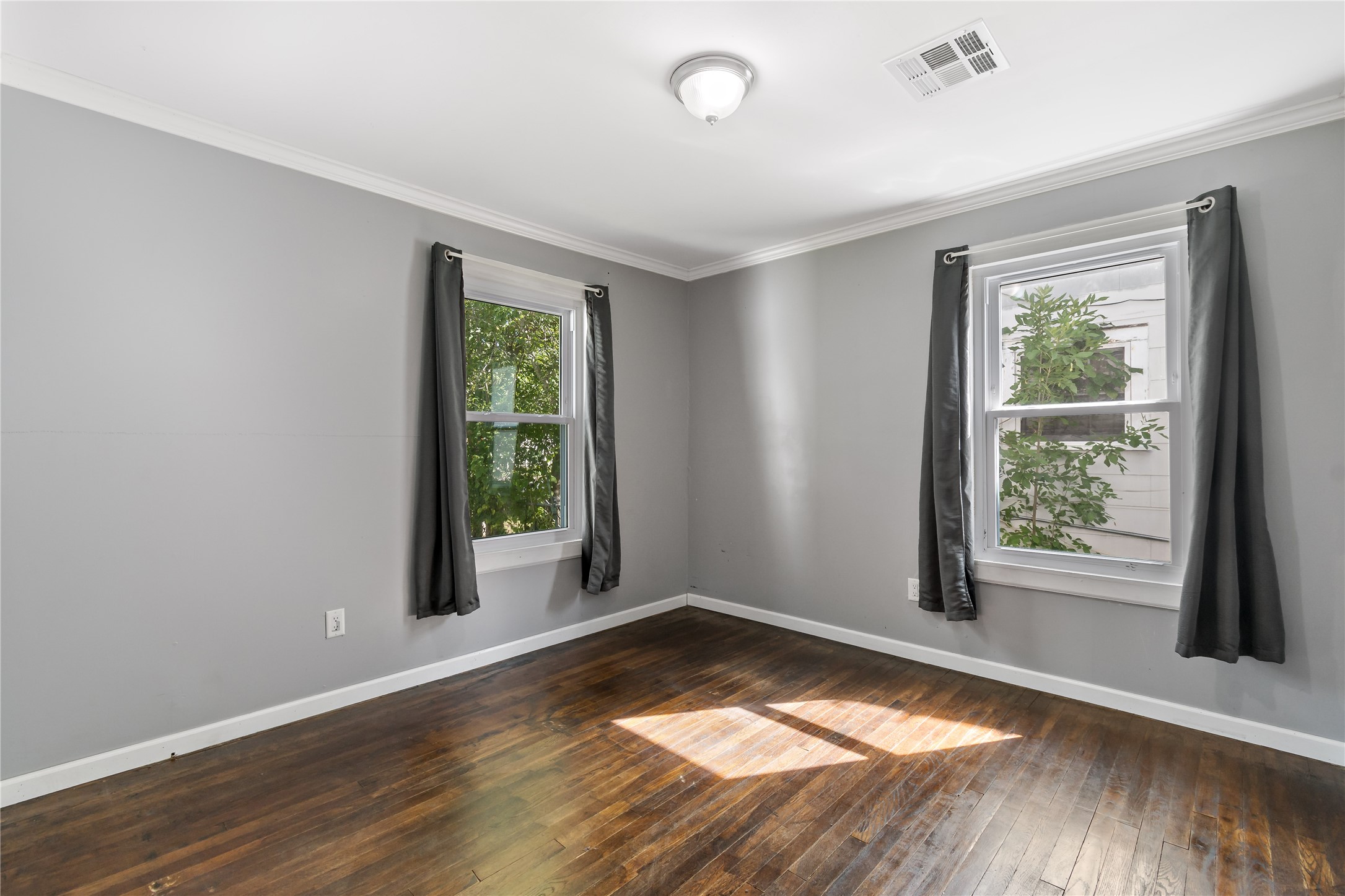 605 Maple Avenue Property Photo 5