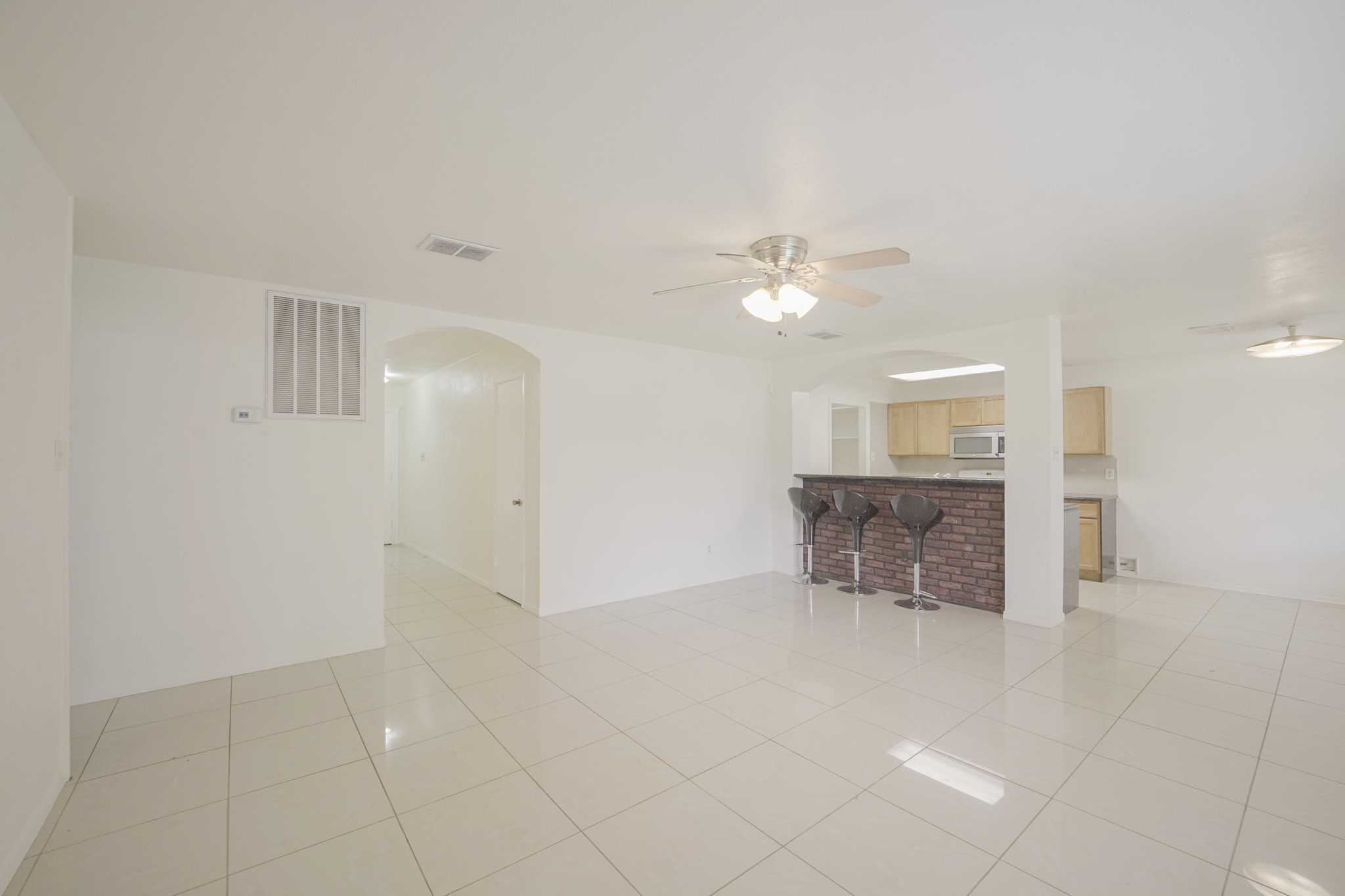 9811 Mango Street Property Photo 9