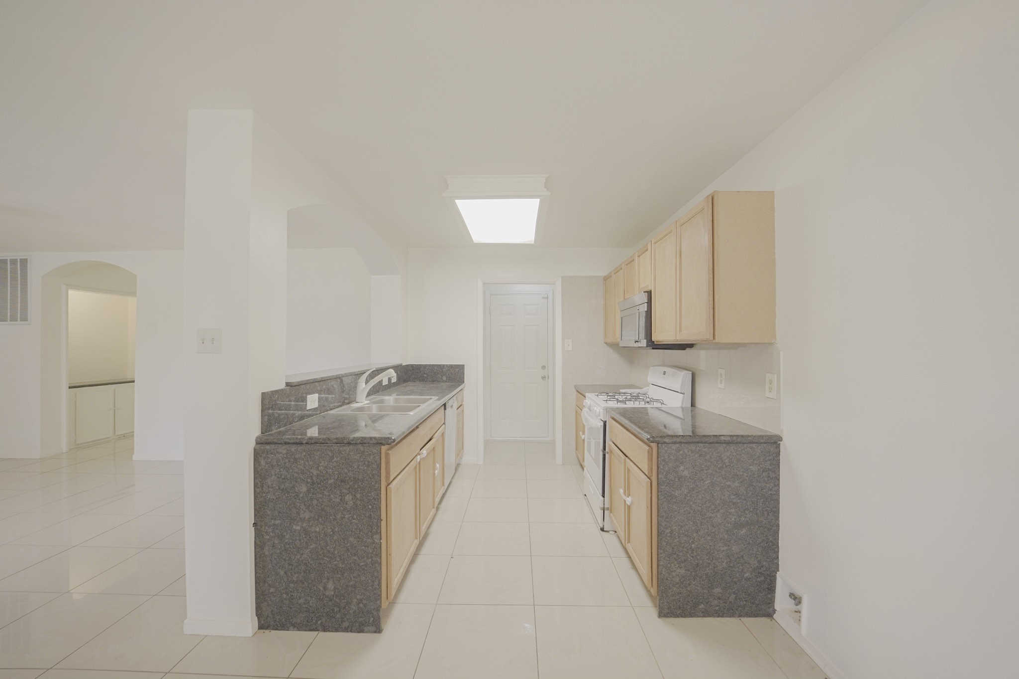 9811 Mango Street Property Photo 11