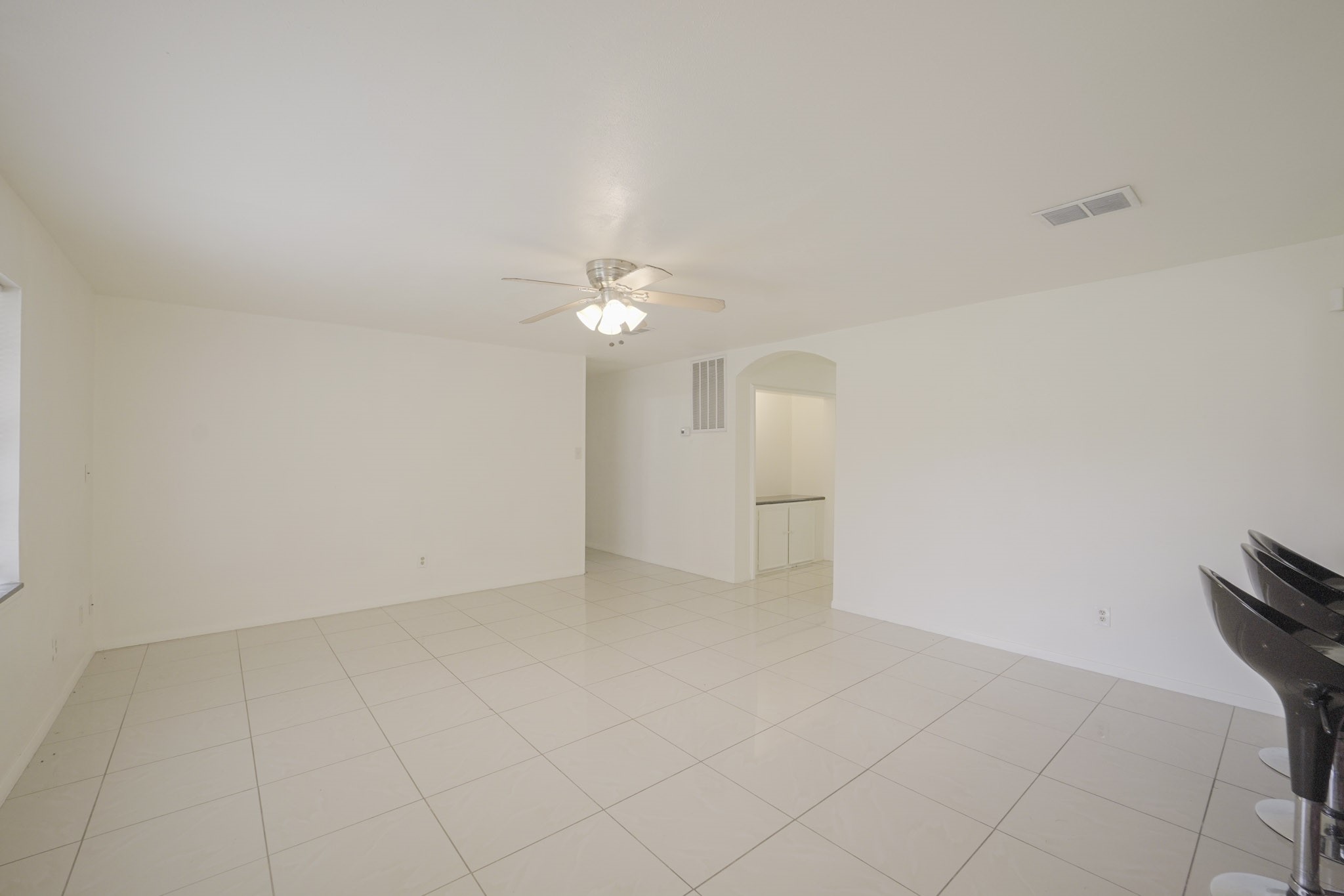9811 Mango Street Property Photo 15