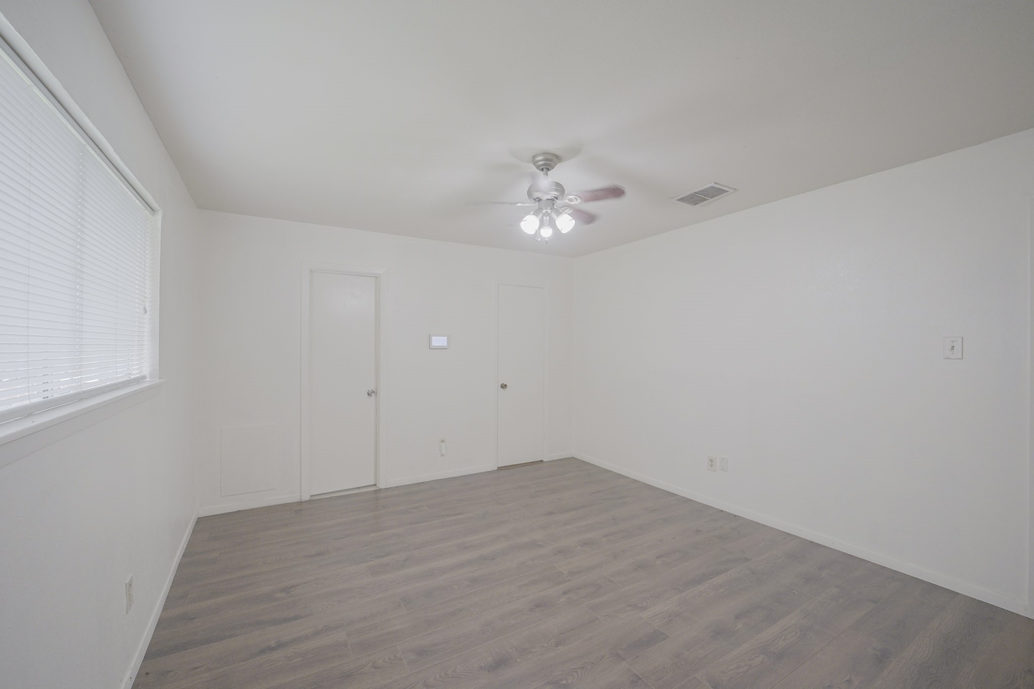 9811 Mango Street Property Photo 17