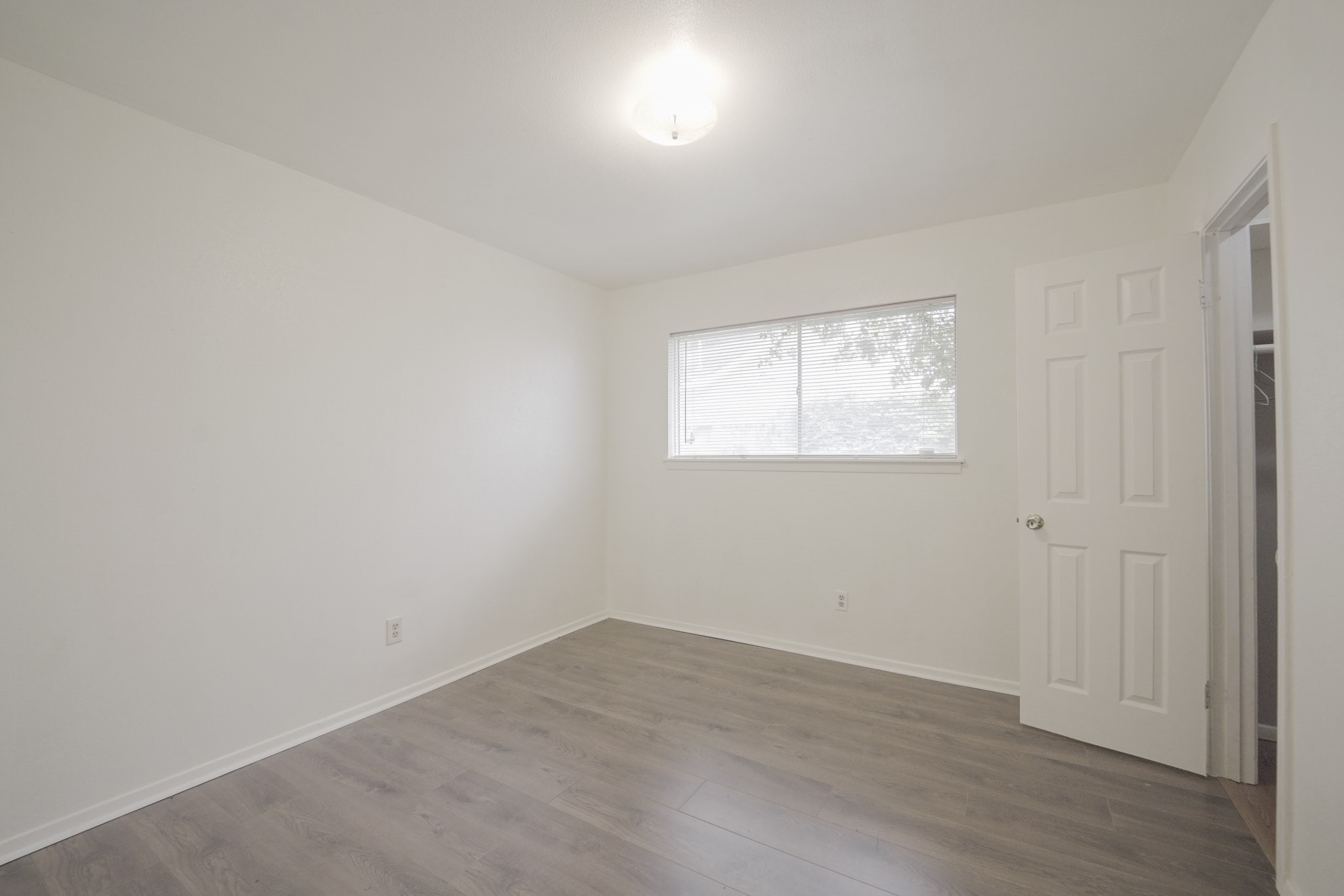 9811 Mango Street Property Photo 21