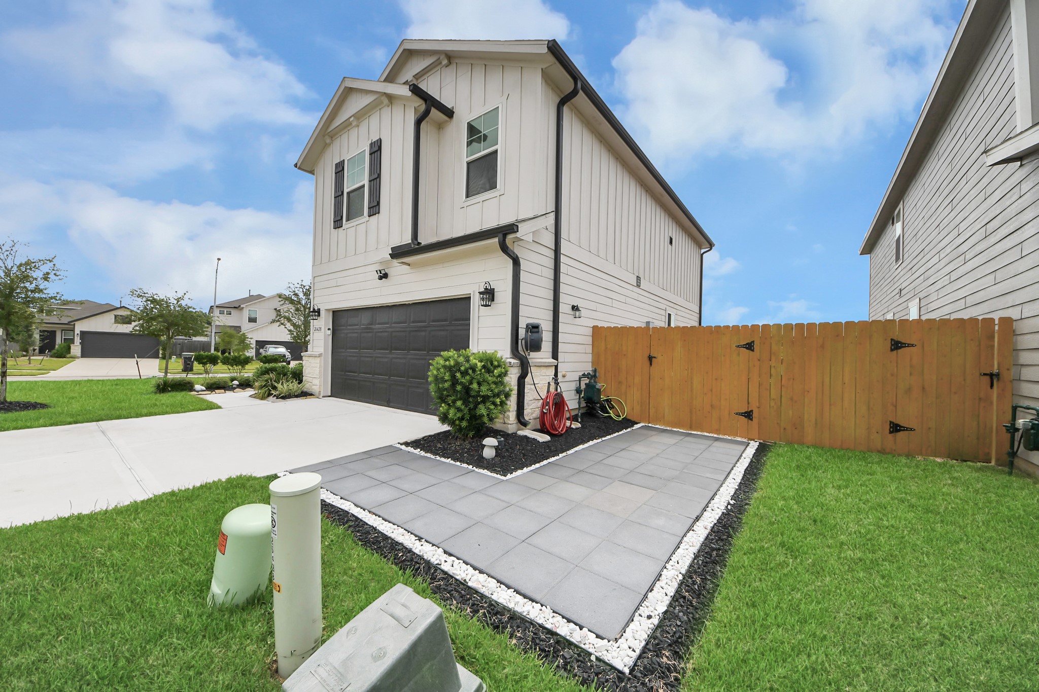 26428 Red Clover Drive Property Photo 9