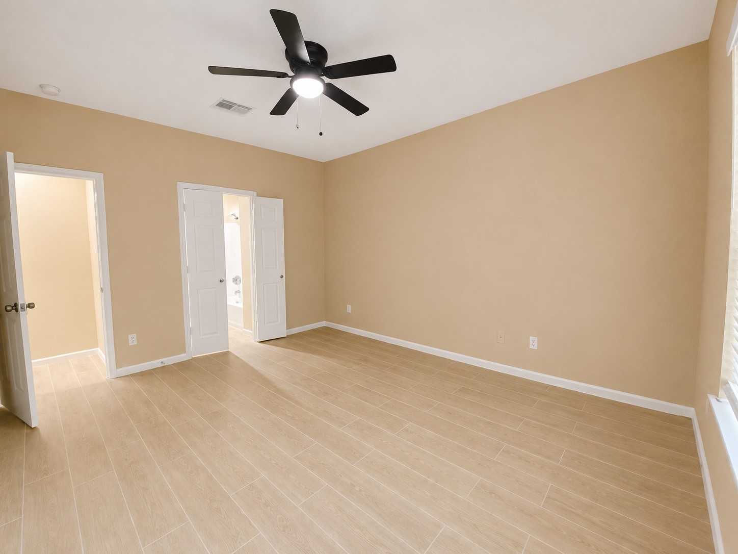 215 Doncaster Street Property Photo 15