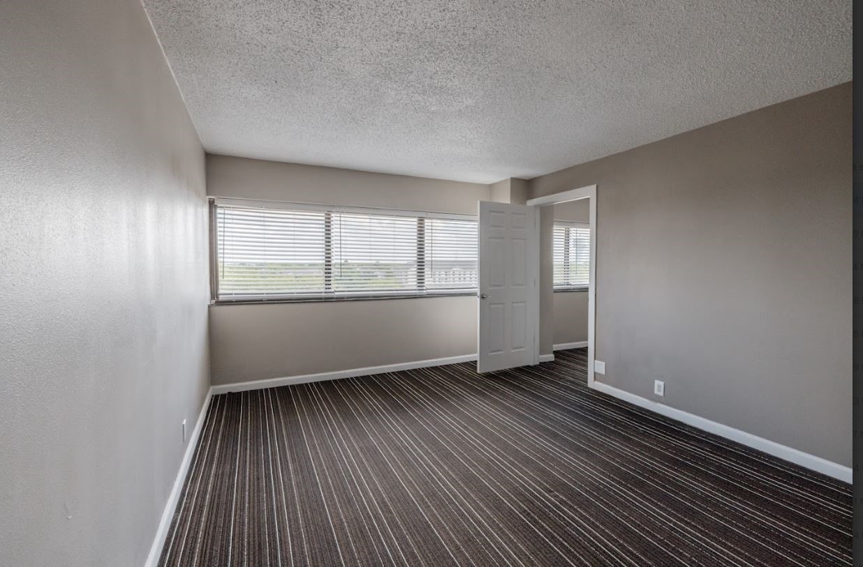 14703 Park Row Property Photo 37