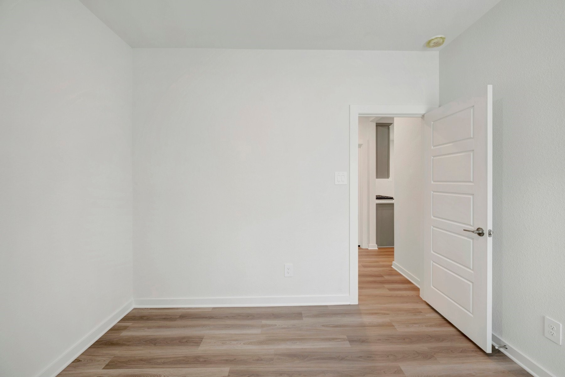 20514 Draper Road Property Photo 29