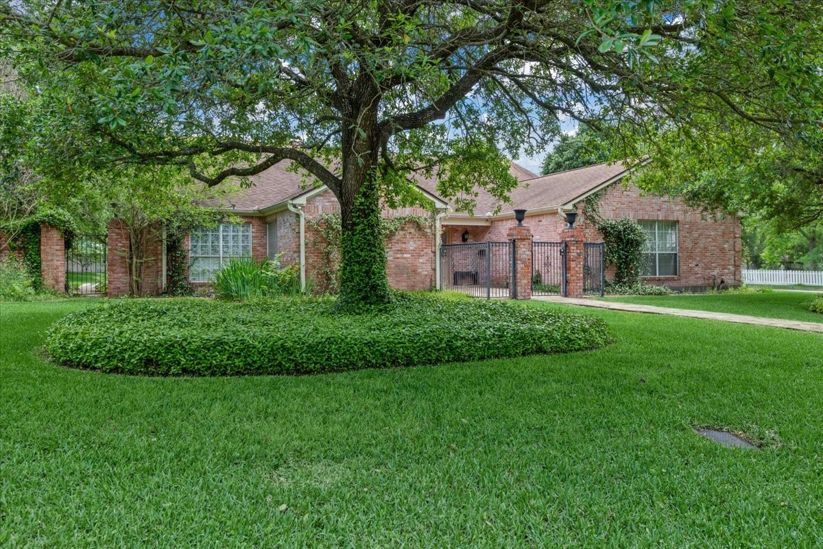 904 Holland Street Property Photo