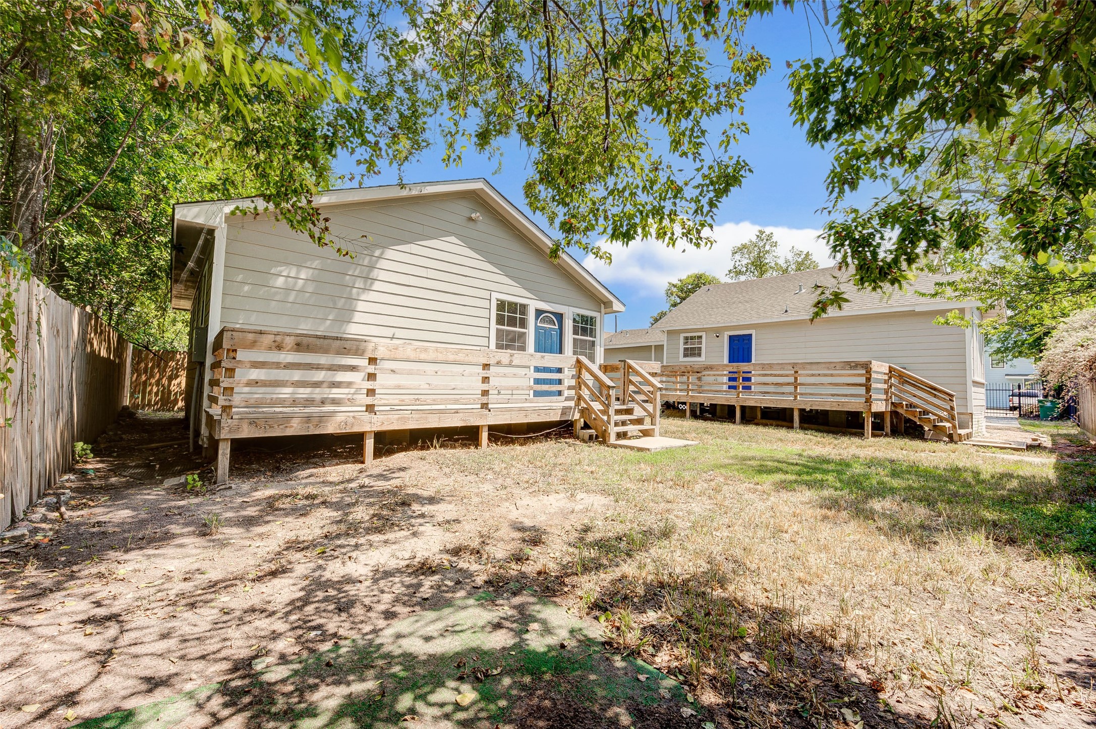 8709 Knox Street Property Photo 11