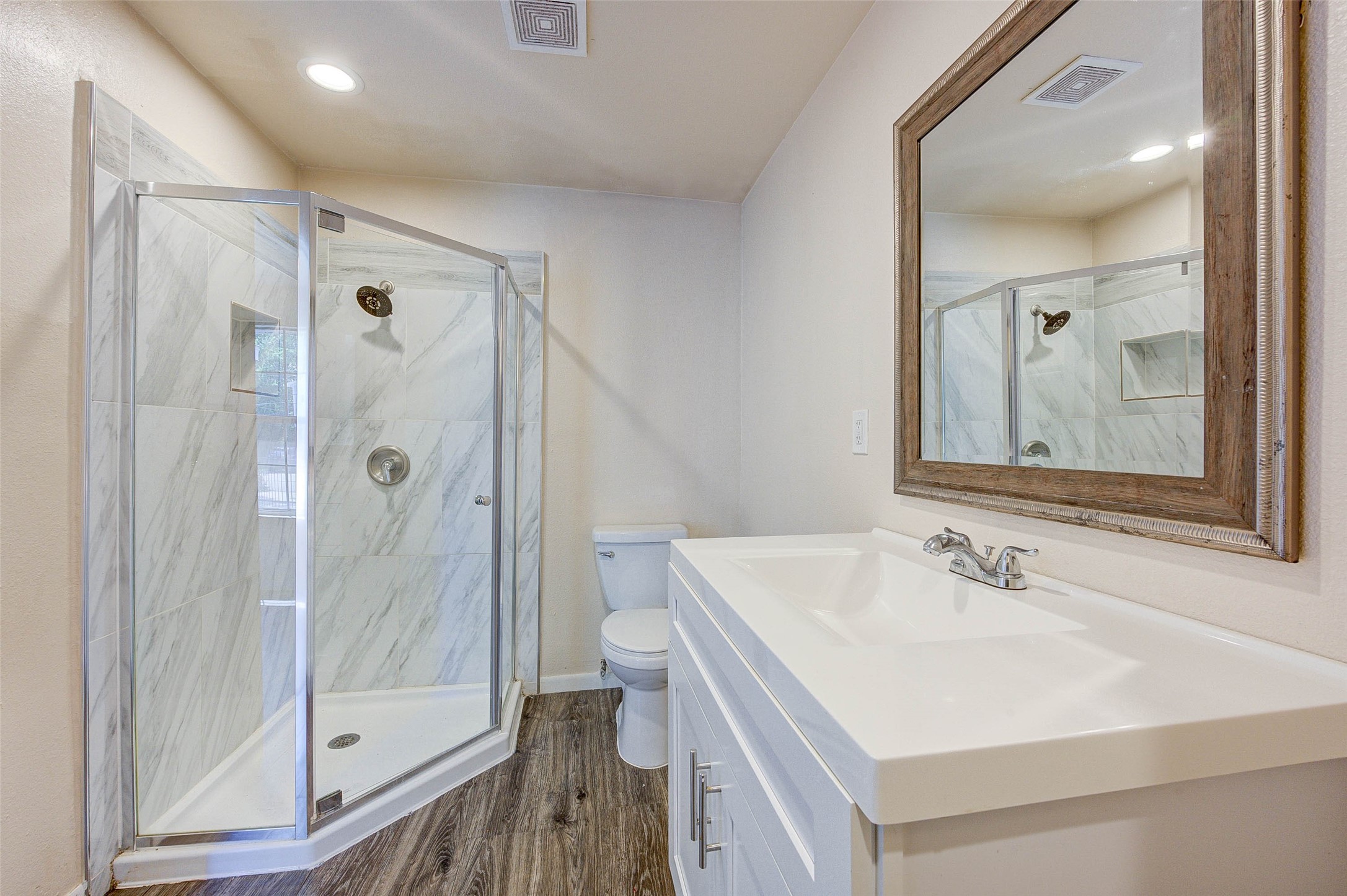 8709 Knox Street Property Photo 20
