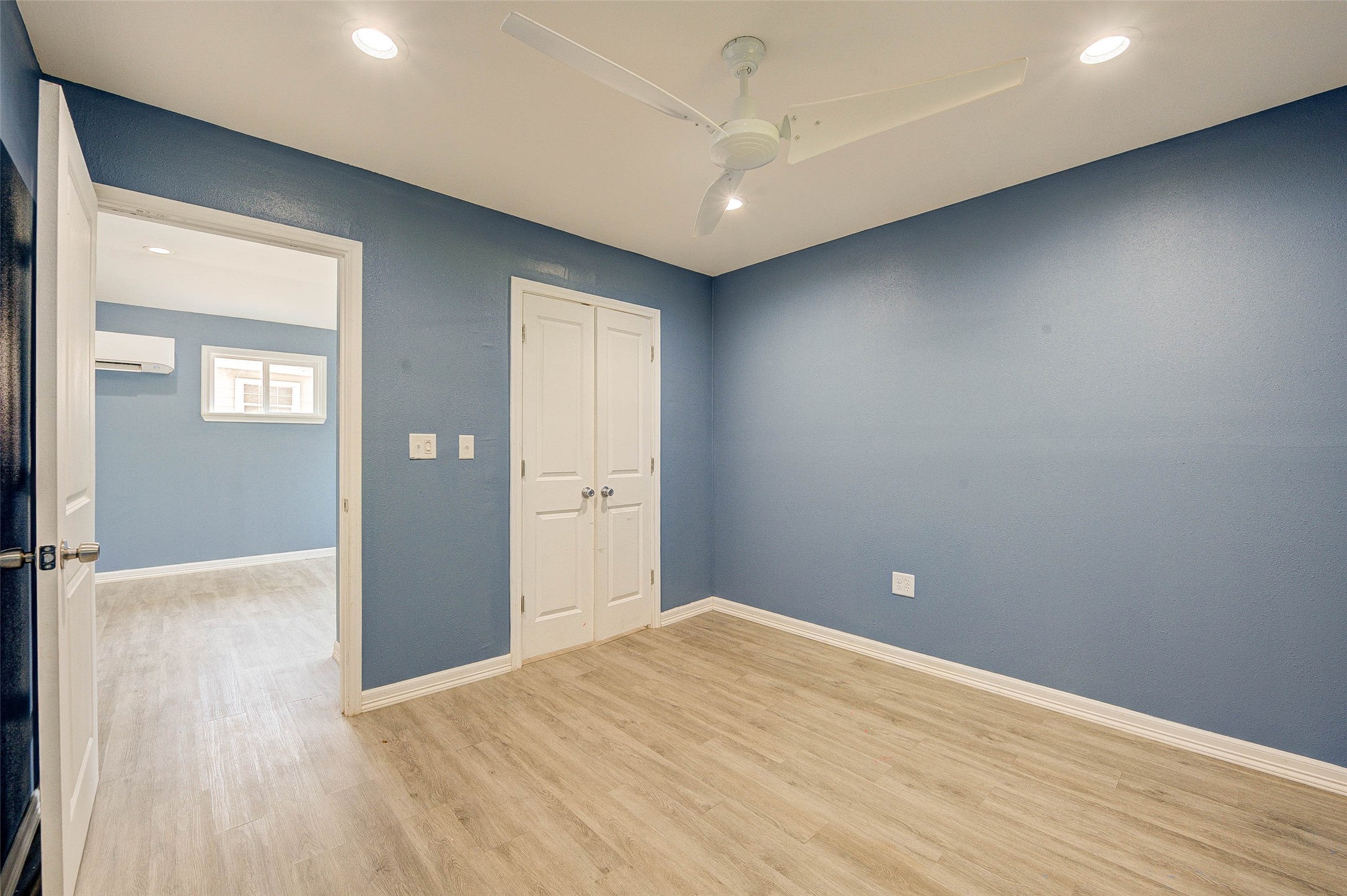 8709 Knox Street Property Photo 42