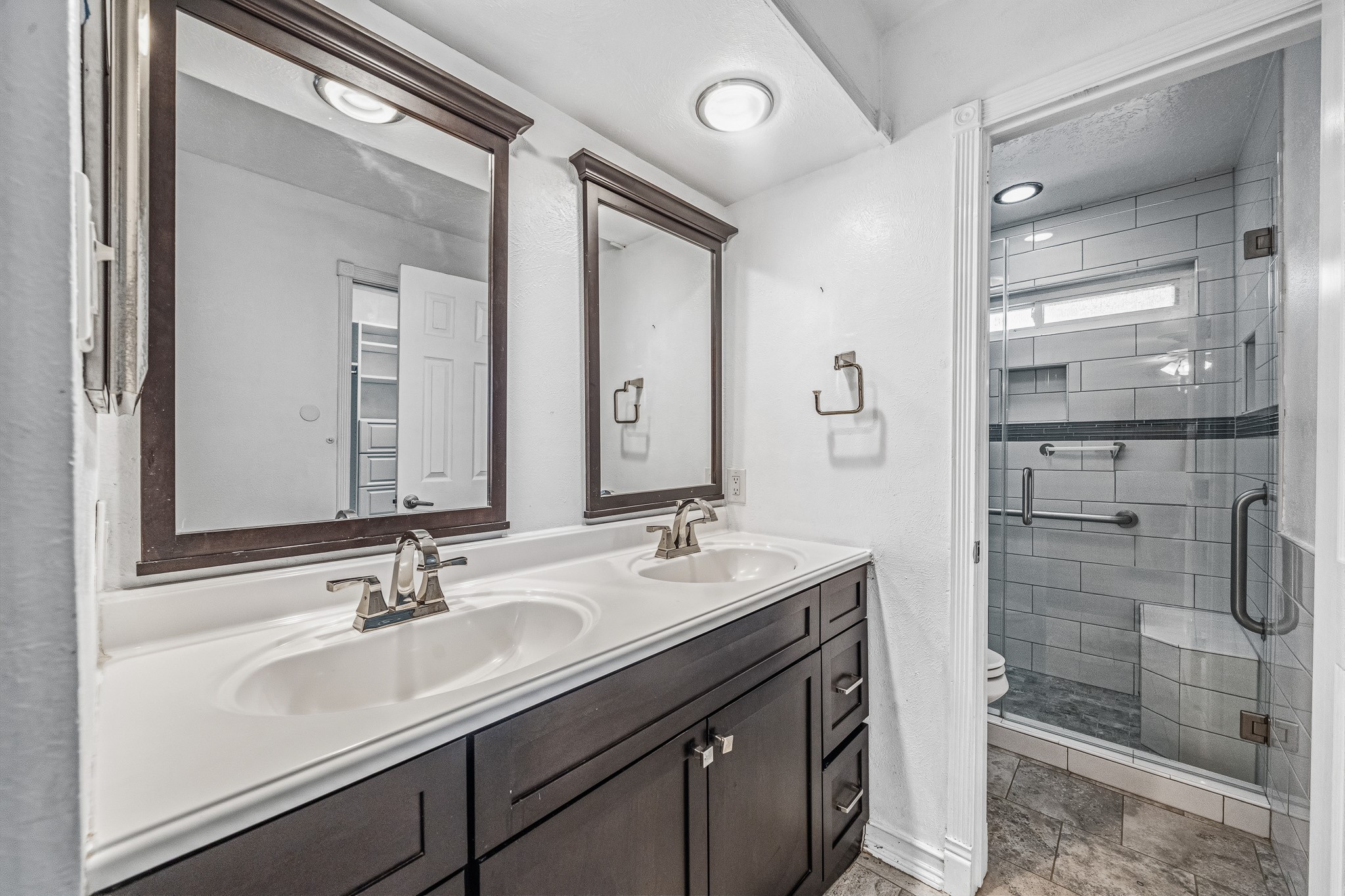 8306 Pine Falls Drive Property Photo 14