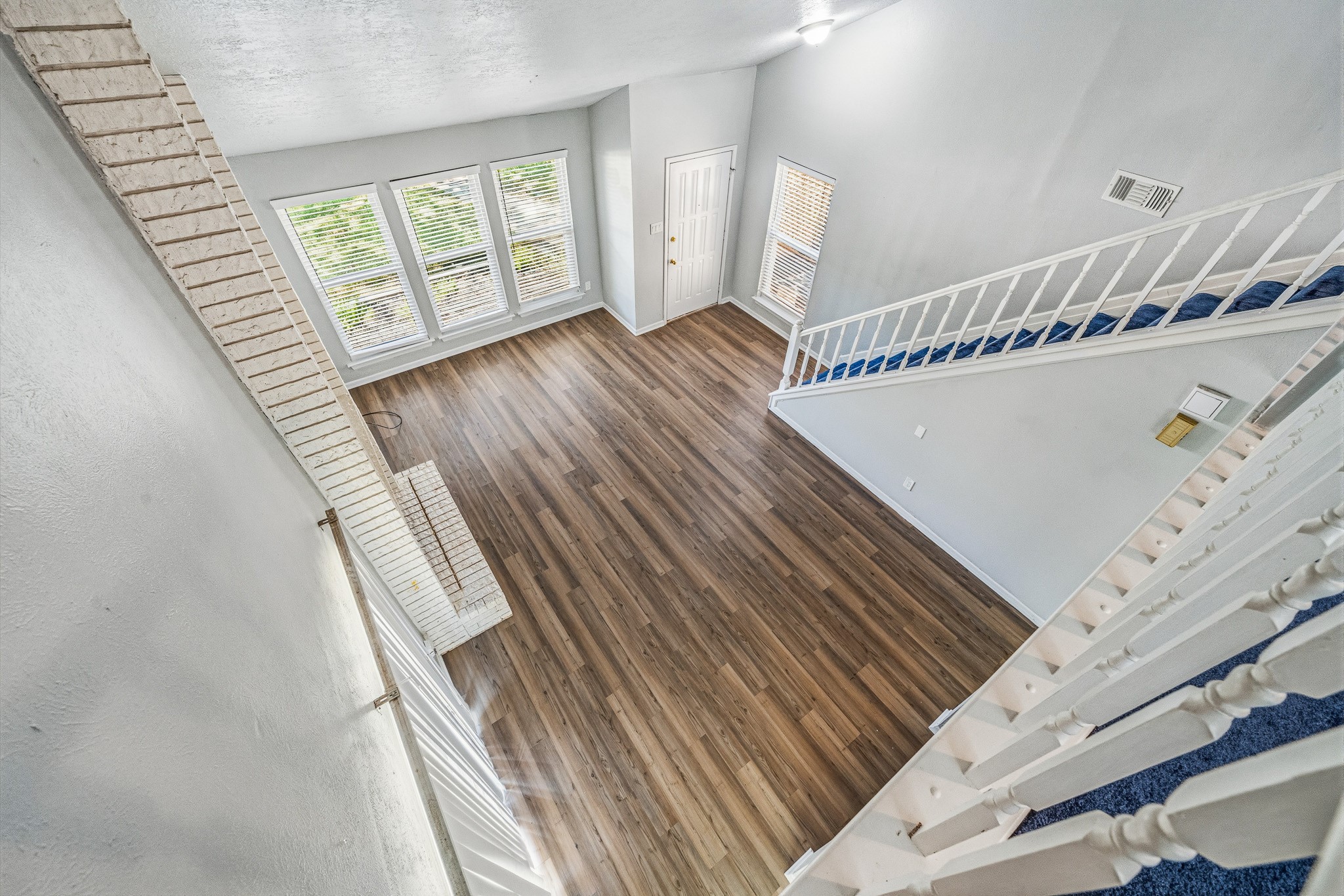 8306 Pine Falls Drive Property Photo 25