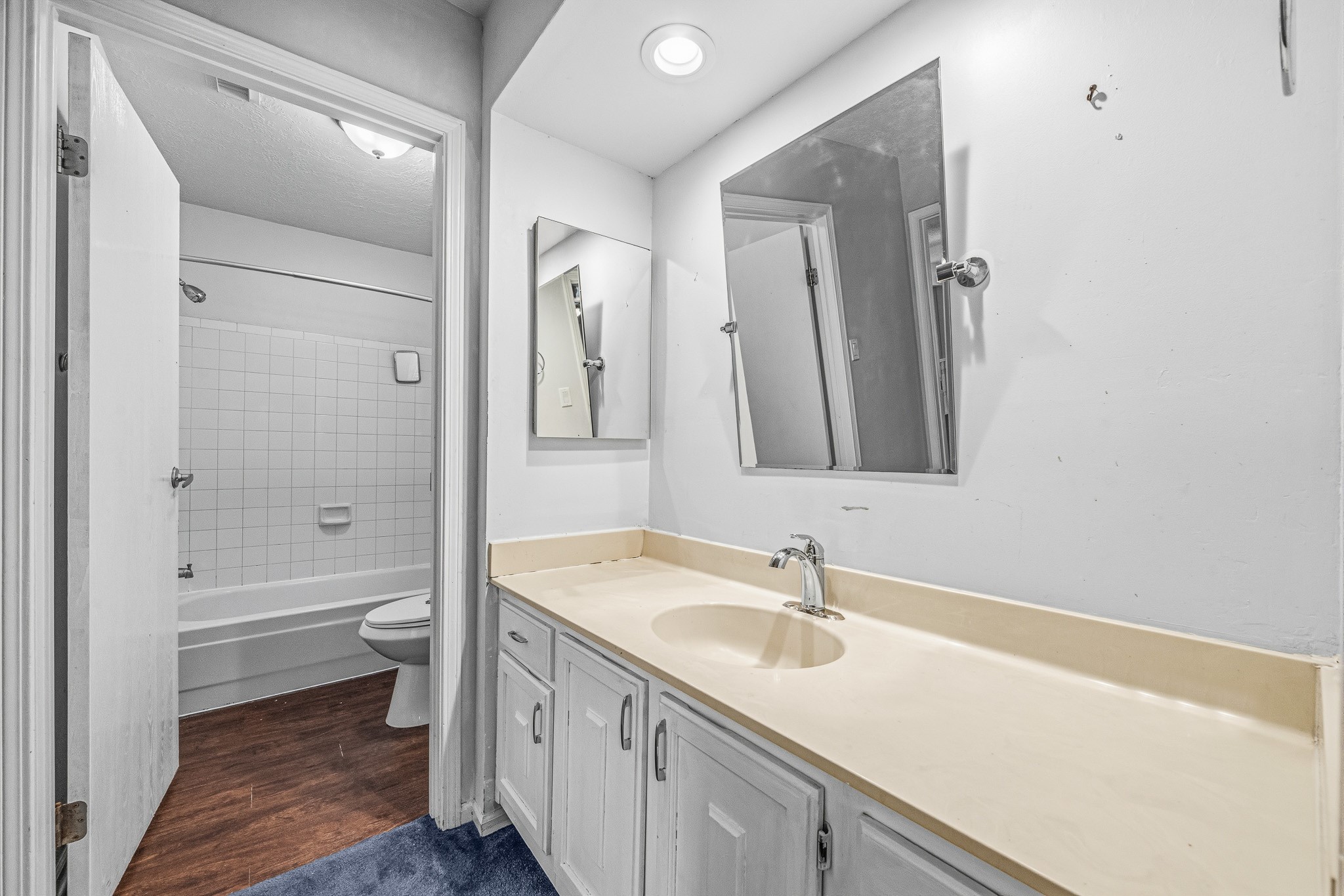 8306 Pine Falls Drive Property Photo 32