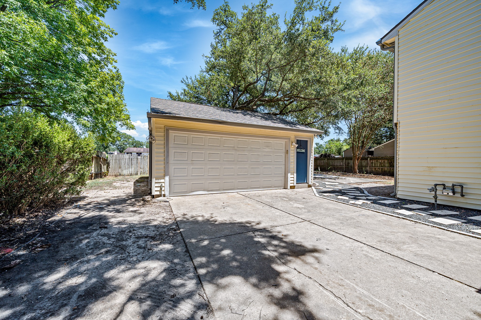 8306 Pine Falls Drive Property Photo 34