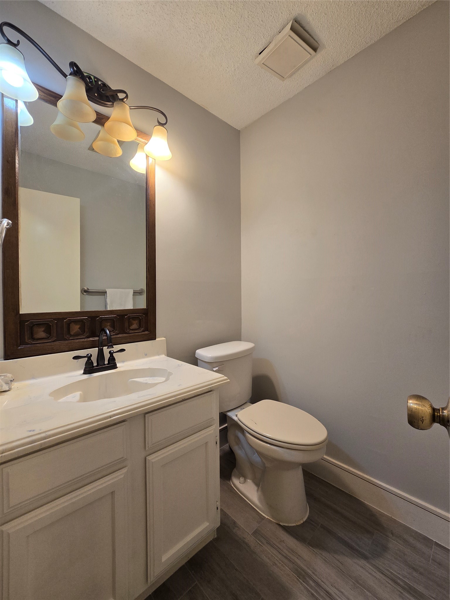 3118 Flintwood Drive Property Photo 11