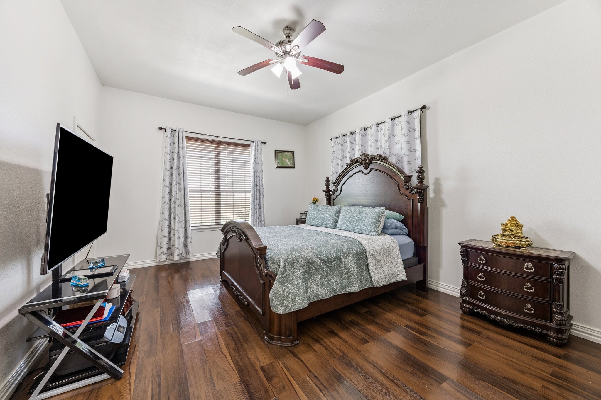 2787 Maler Road Property Photo 9