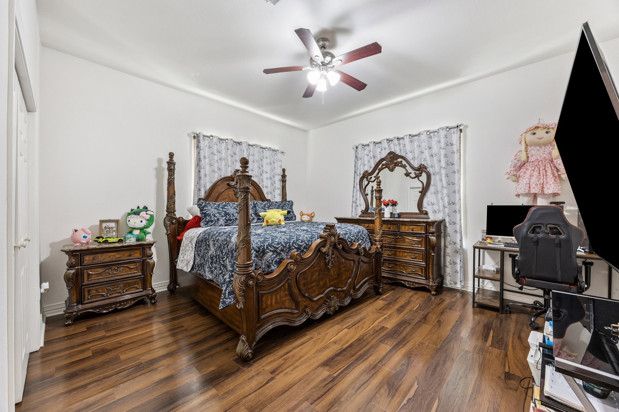 2787 Maler Road Property Photo 11