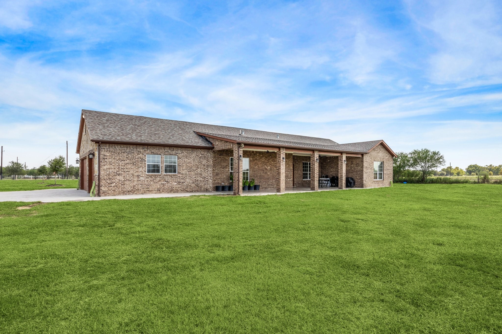 2787 Maler Road Property Photo 14