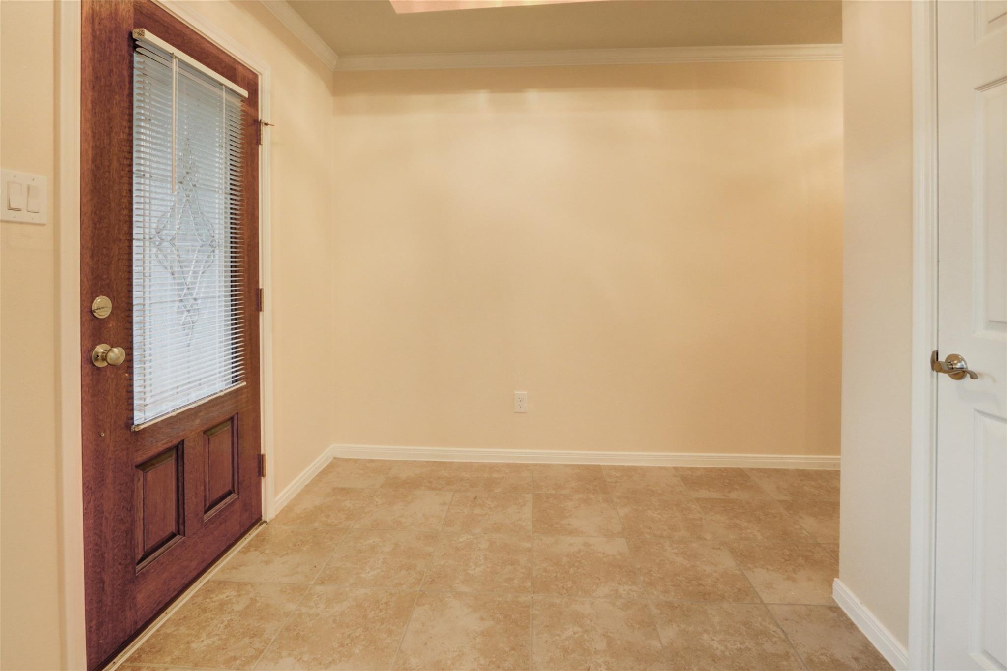 6611 Marble Falls Lane Property Photo 5