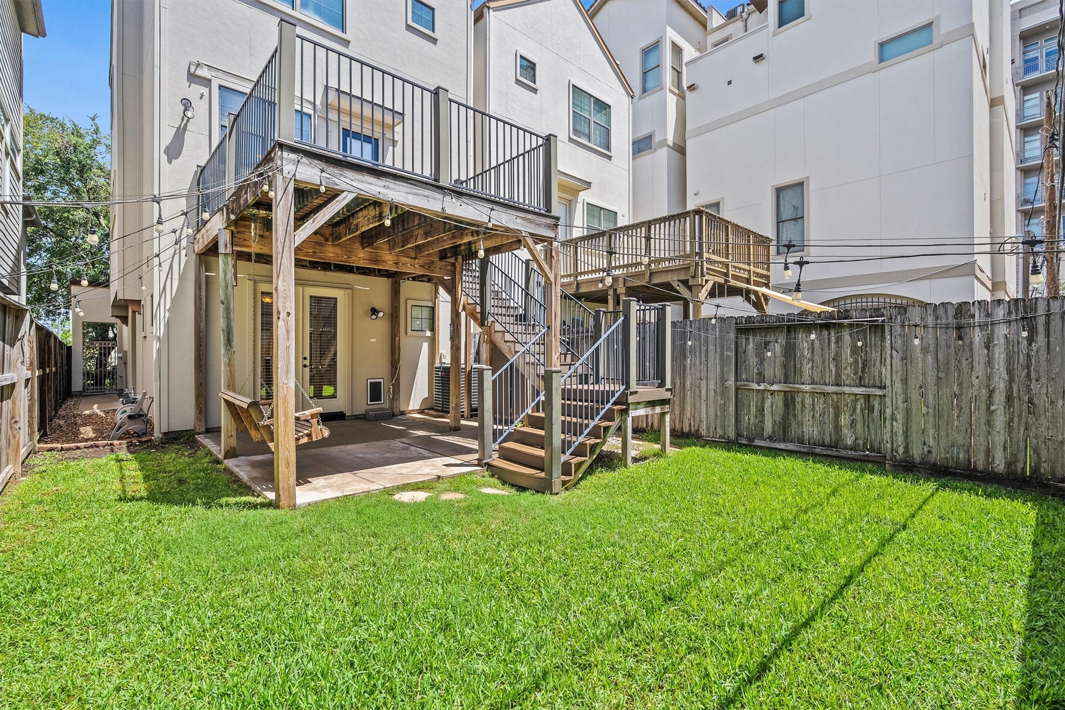 1129 W Bell Street Property Photo 5