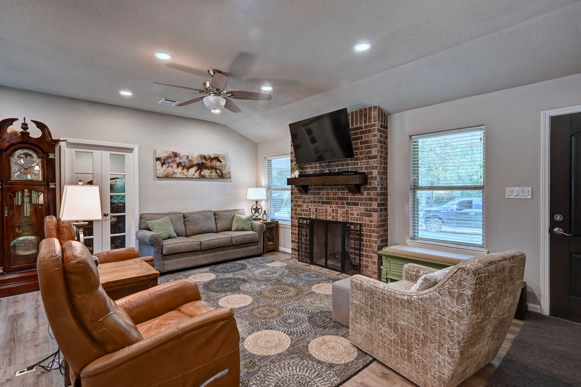 15508 Highway 105 E Property Photo 14