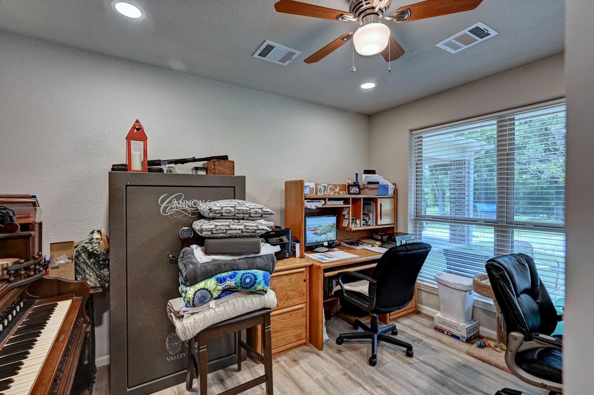 15508 Highway 105 E Property Photo 27
