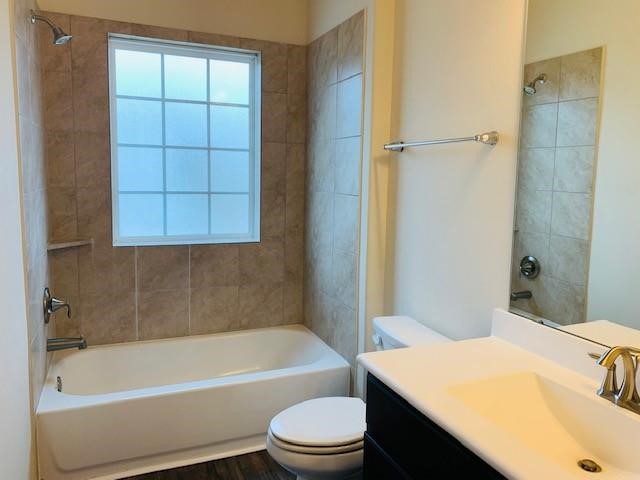 2319 Bermuda Palms Drive Property Photo 9