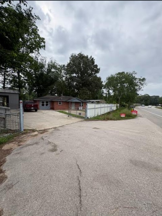26745 F M 2090 Road Property Photo 18