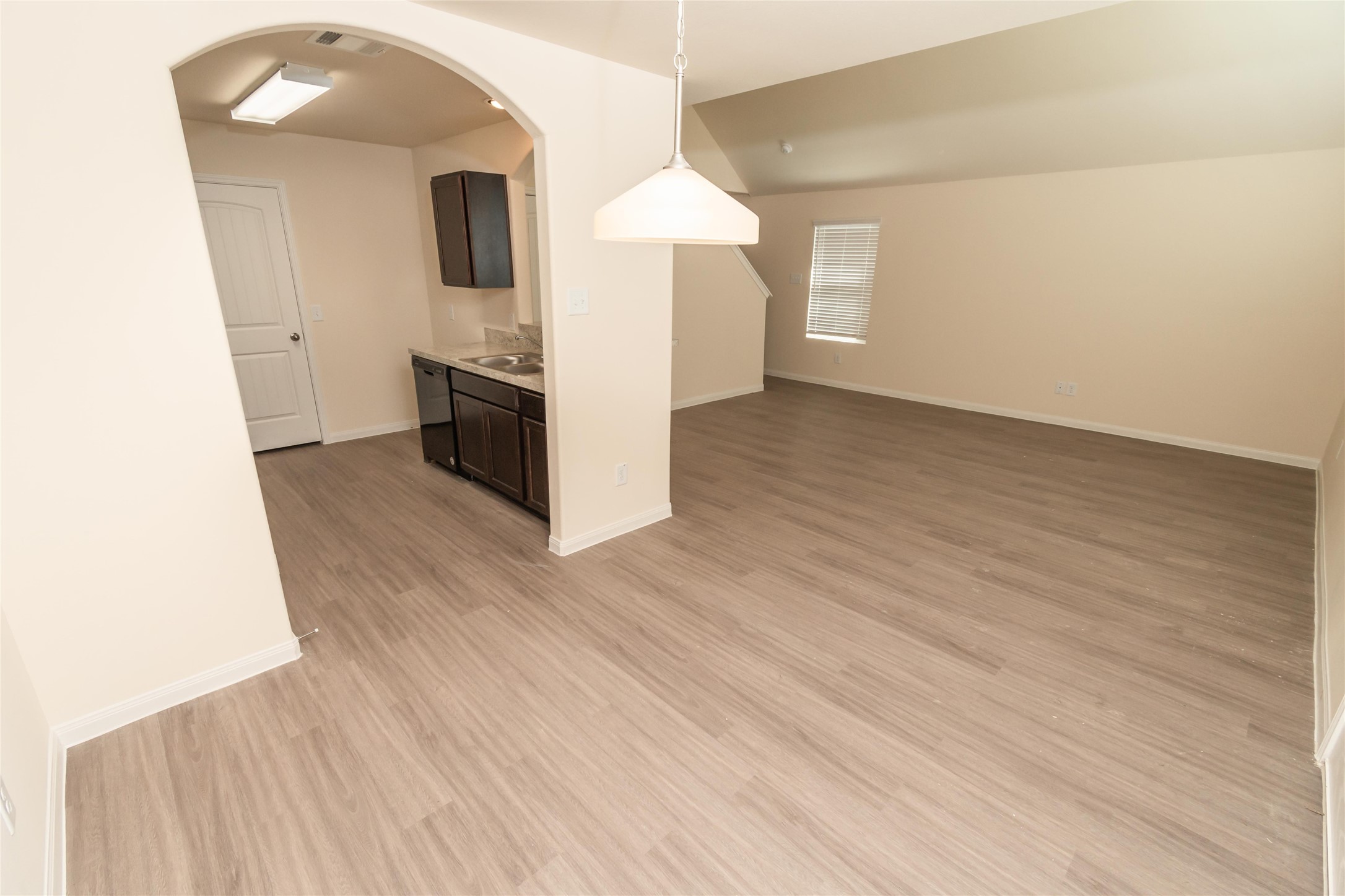 4103 Silver Ranch Road Property Photo 4