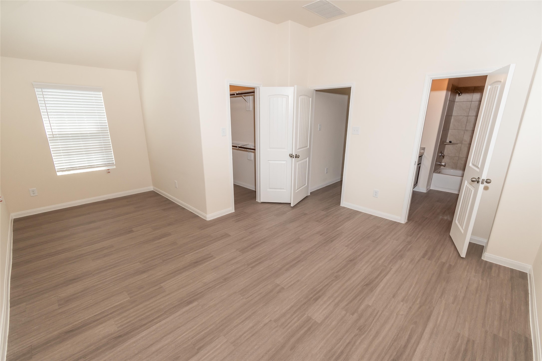 4103 Silver Ranch Road Property Photo 5