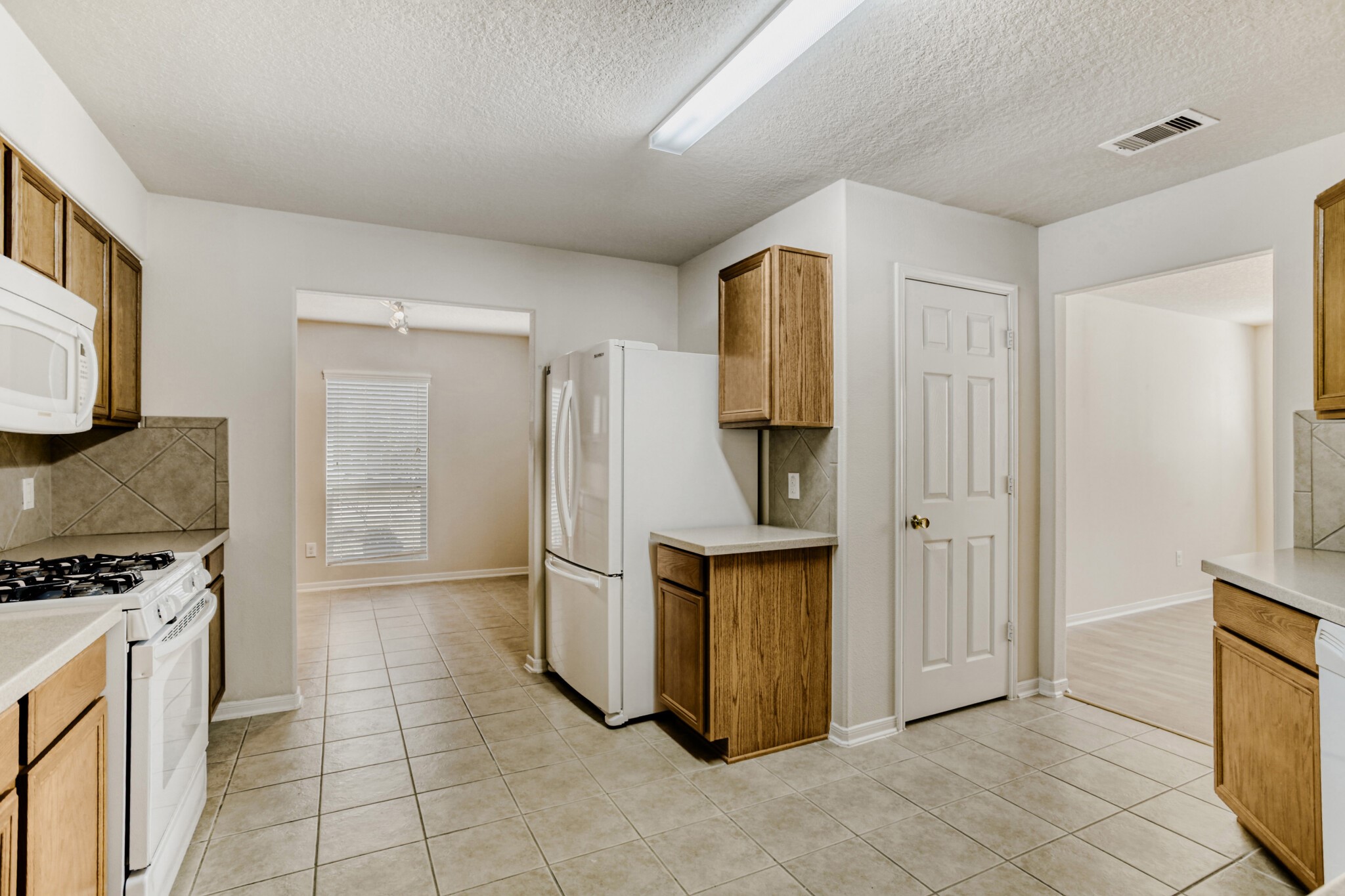 16870 Blackberry Lily Lane Property Photo 7
