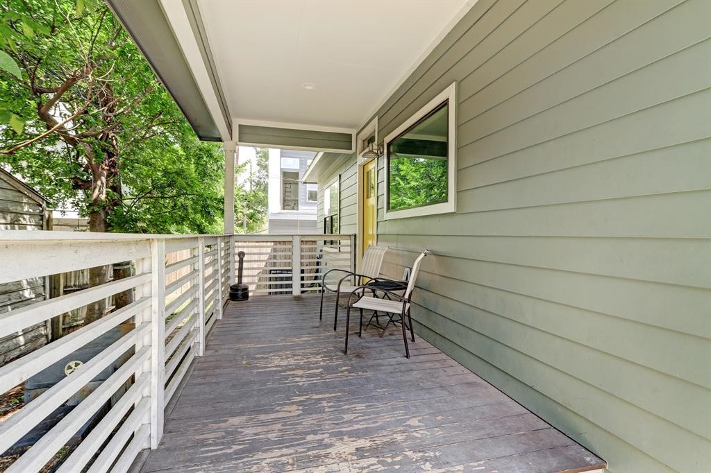 4727 Bell Street B Property Photo 9