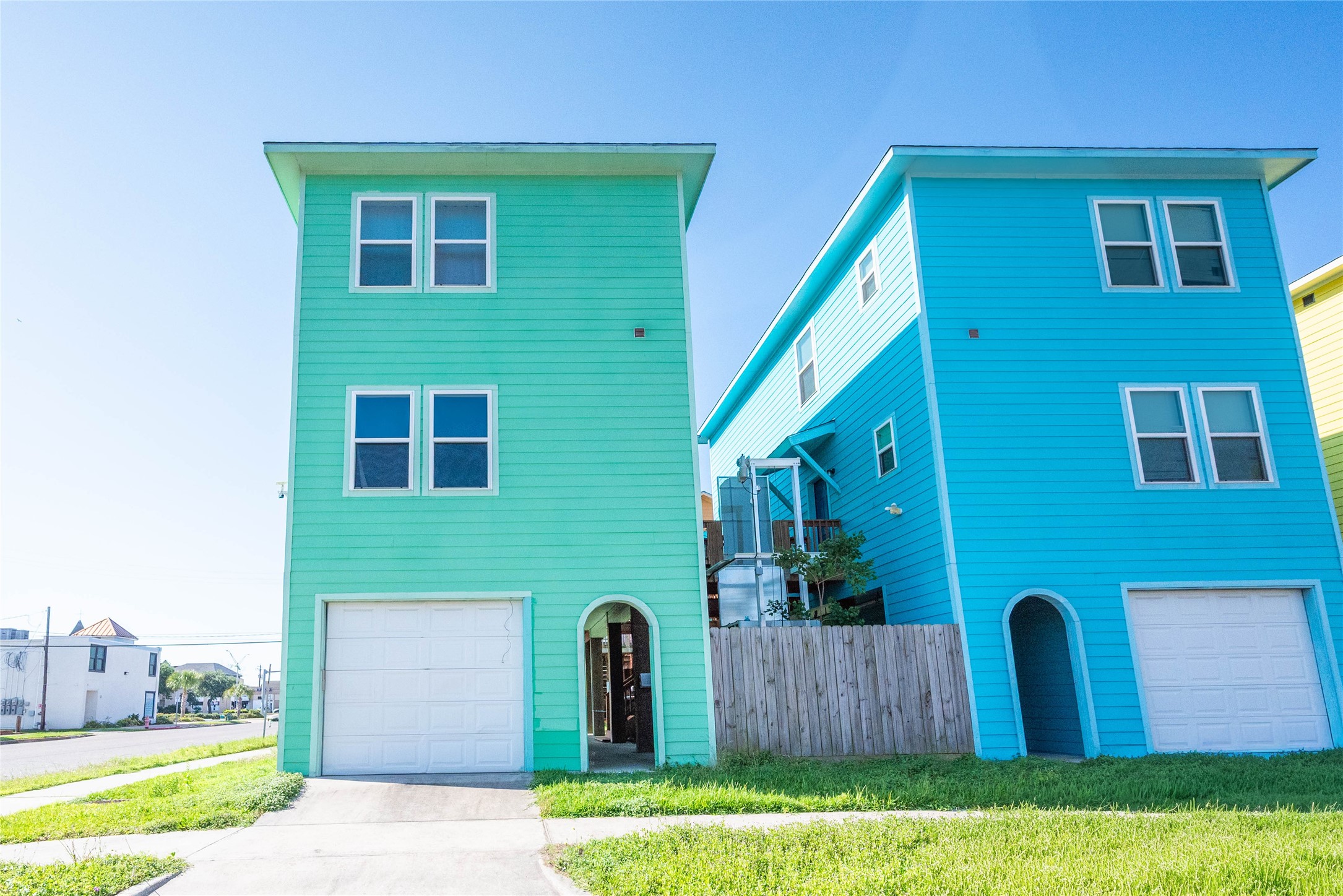 2101 Sealy Street Property Photo 6