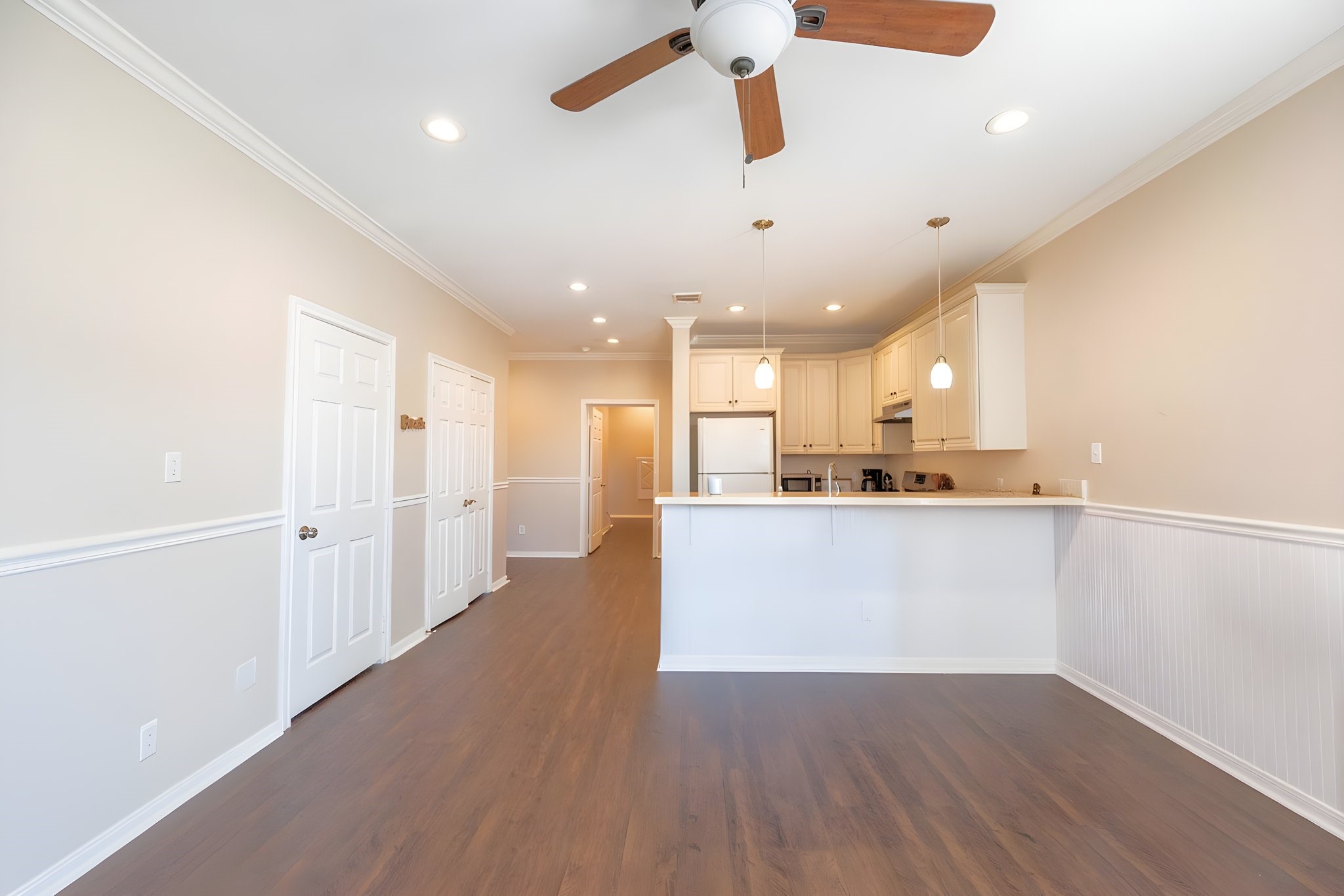 2101 Sealy Street Property Photo 12
