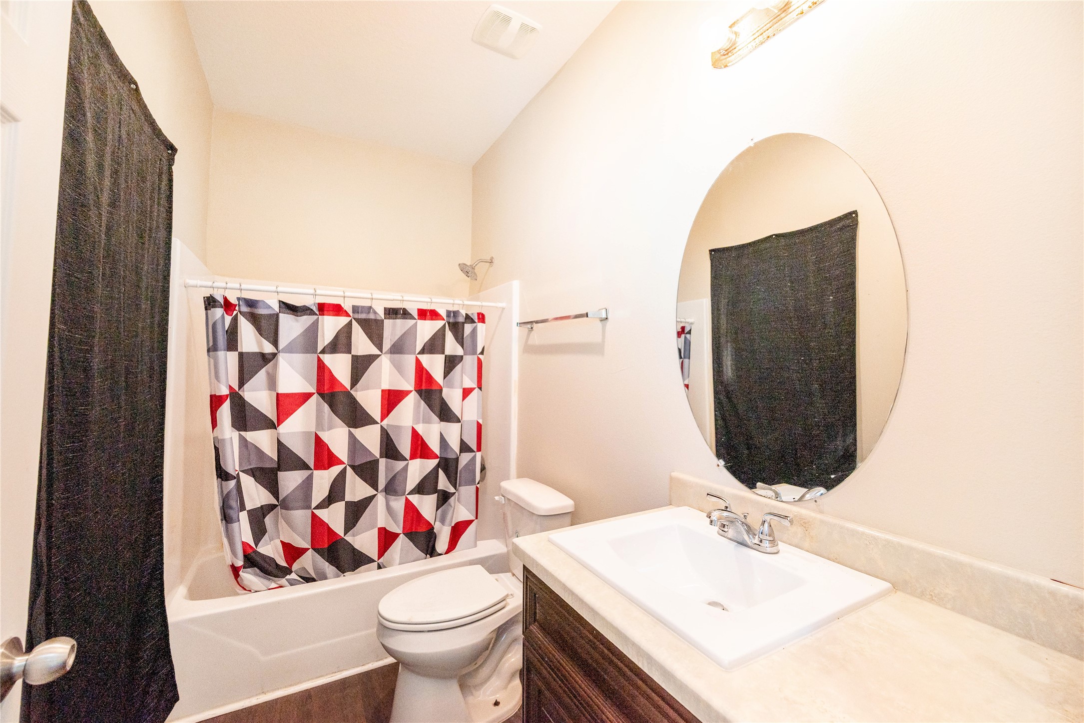 2101 Sealy Street Property Photo 26