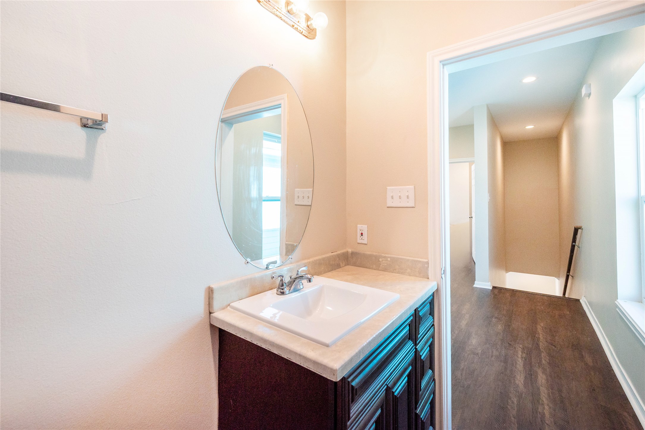 2101 Sealy Street Property Photo 27