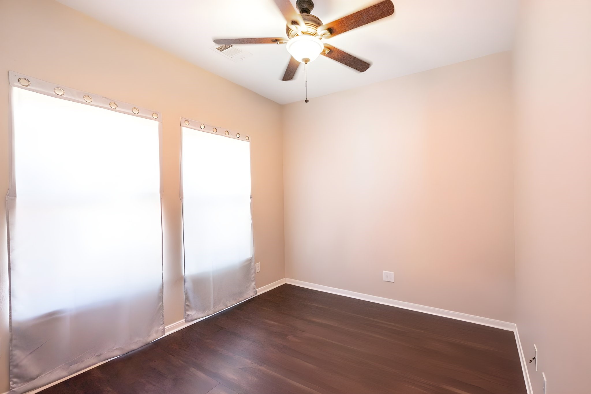 2101 Sealy Street Property Photo 29
