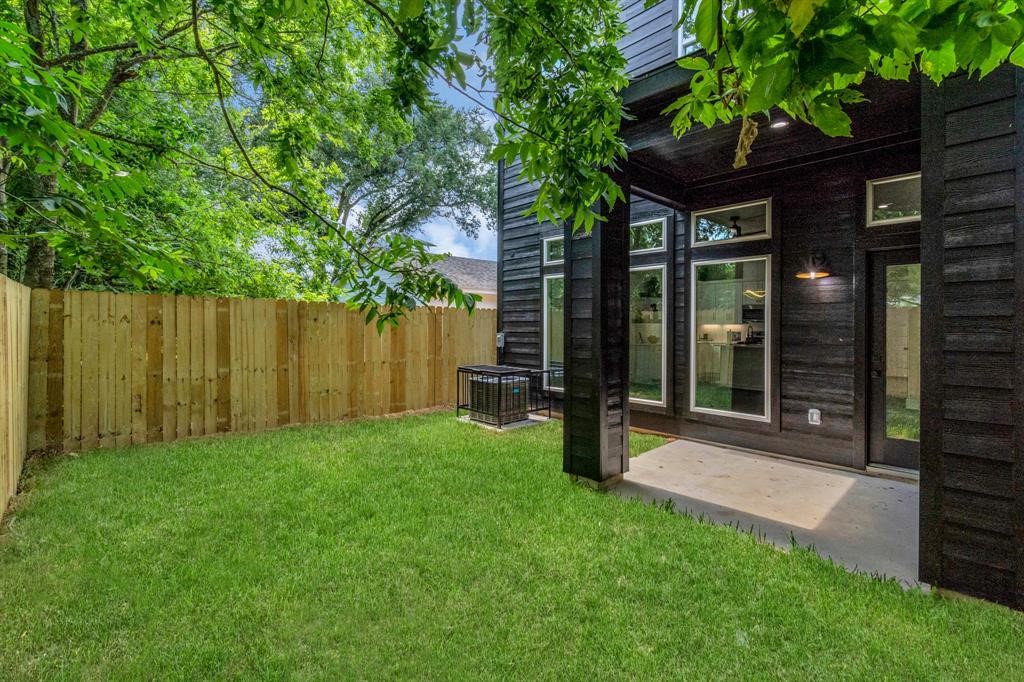 4622 Clover Street Property Photo 4