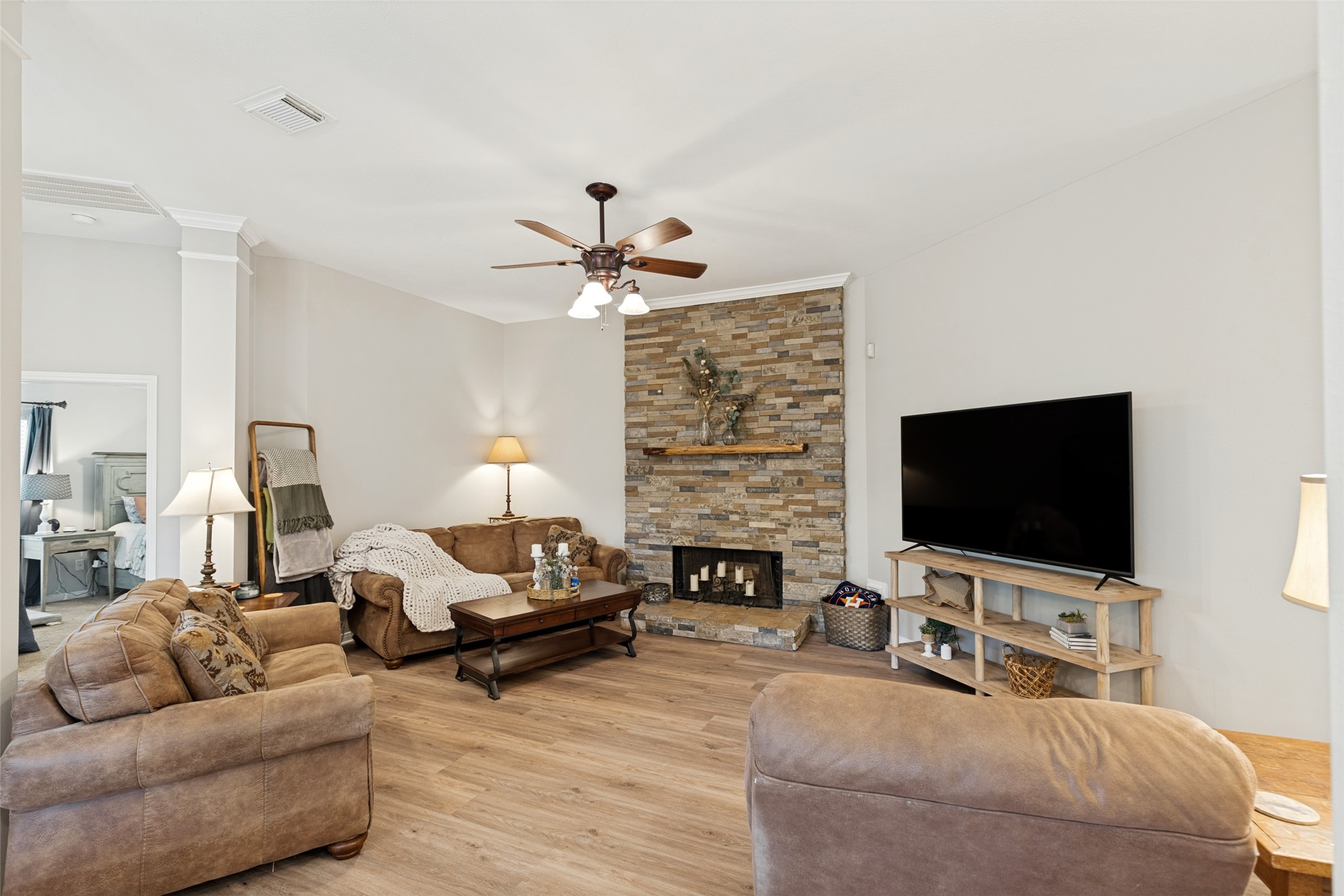 12702 Wolf Creek Court Property Photo 9