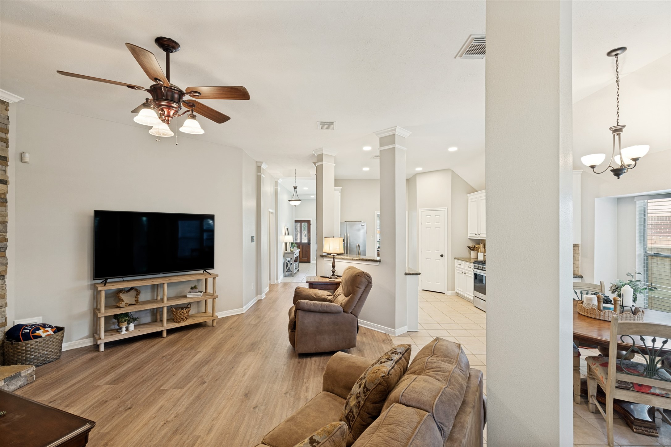 12702 Wolf Creek Court Property Photo 10