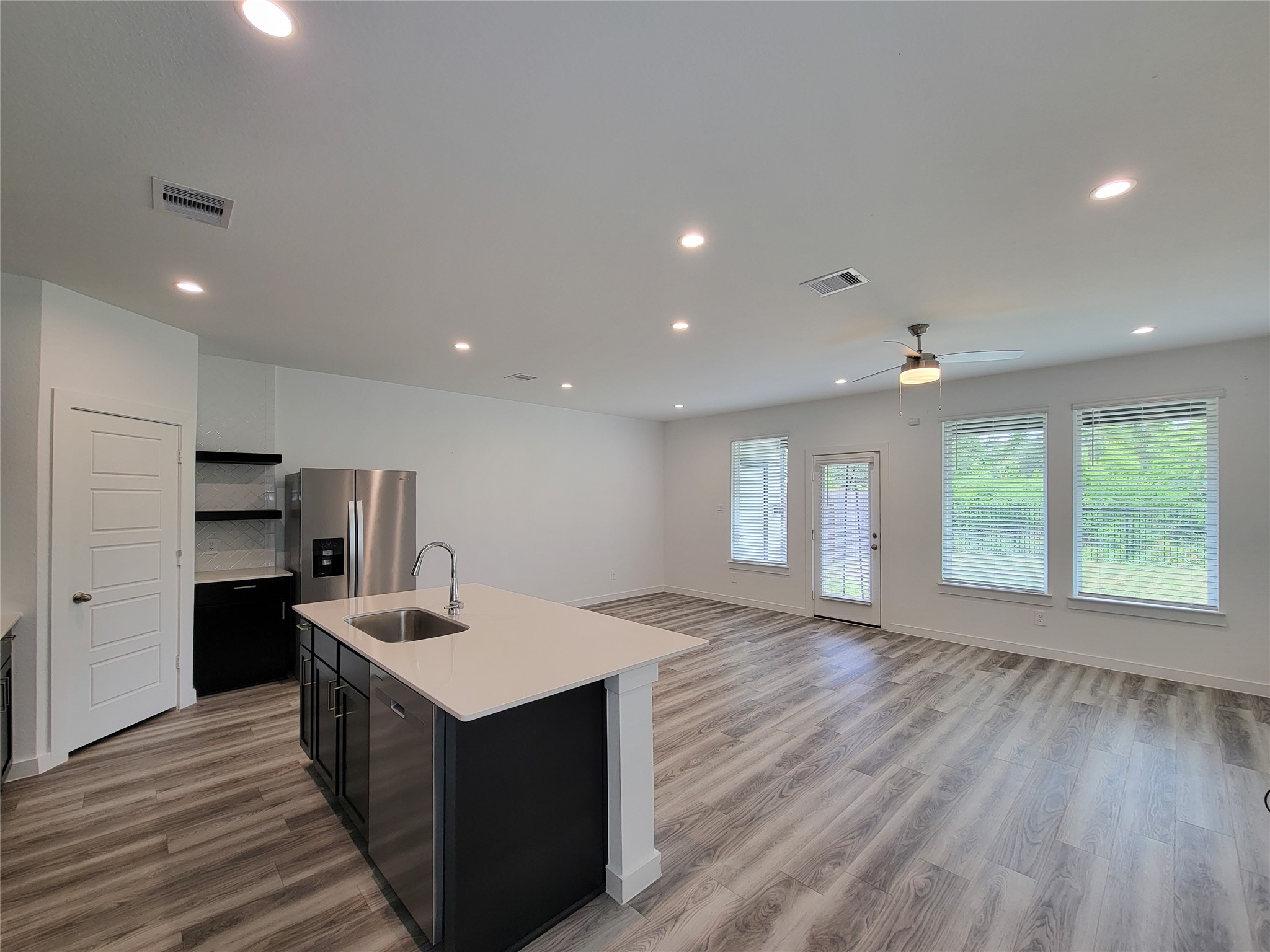 3225 Creston Gate Drive Property Photo 5